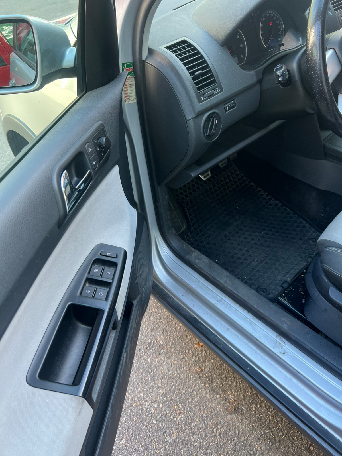 Volkswagen Polo 2008, bild 7/7