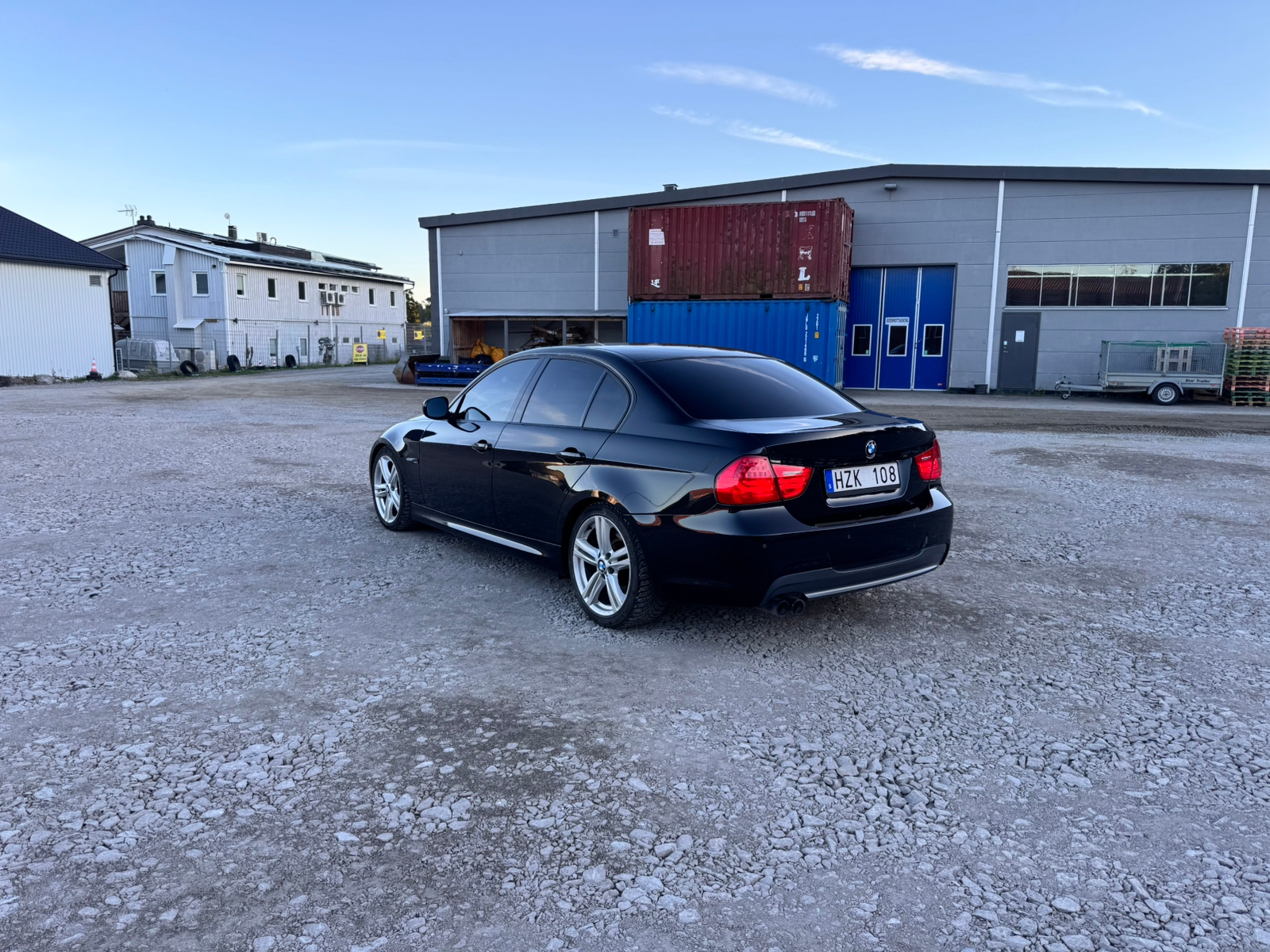 BMW 325 2009, bild 2/8