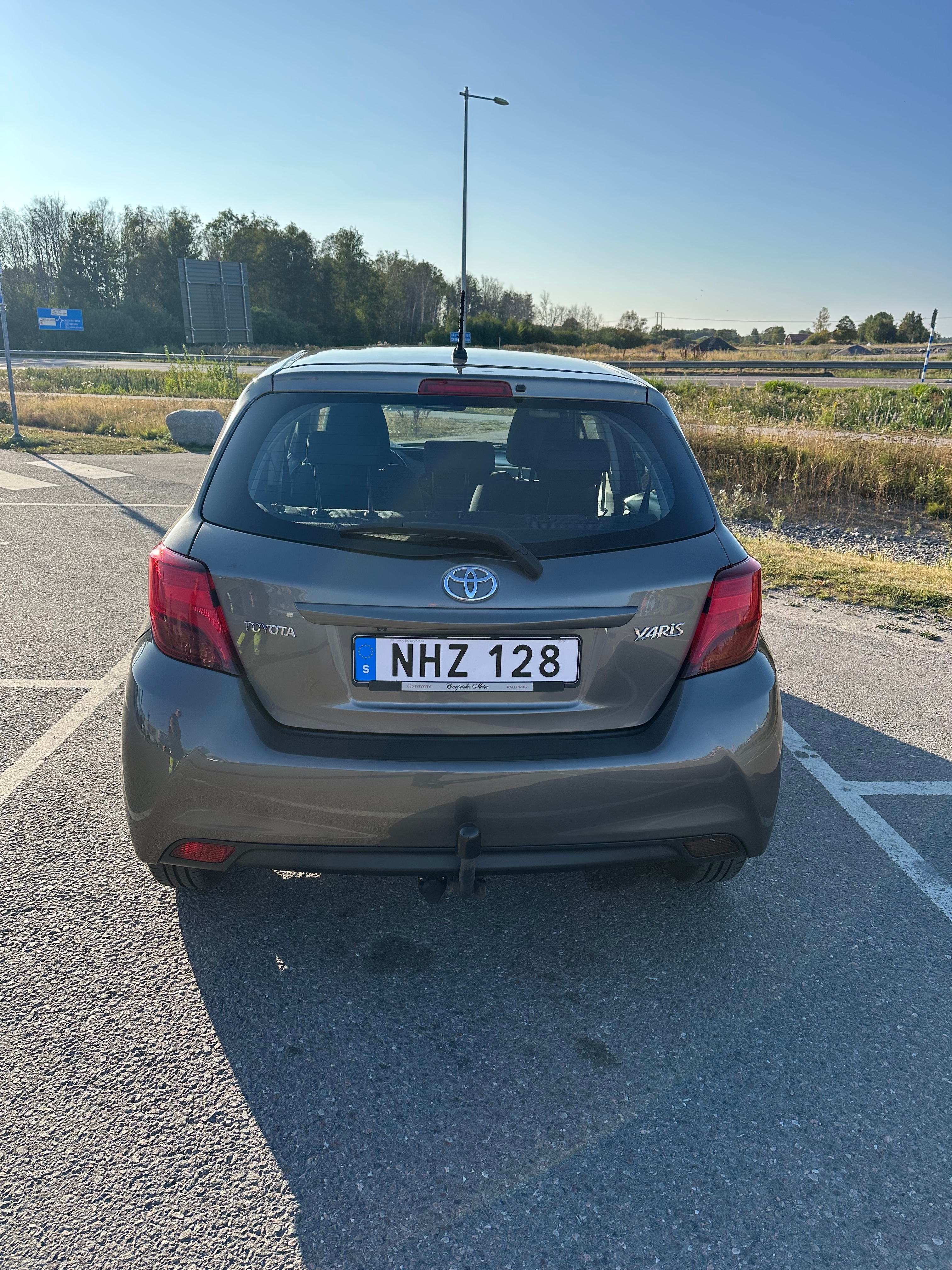 Toyota Yaris 2016, bild 6/10