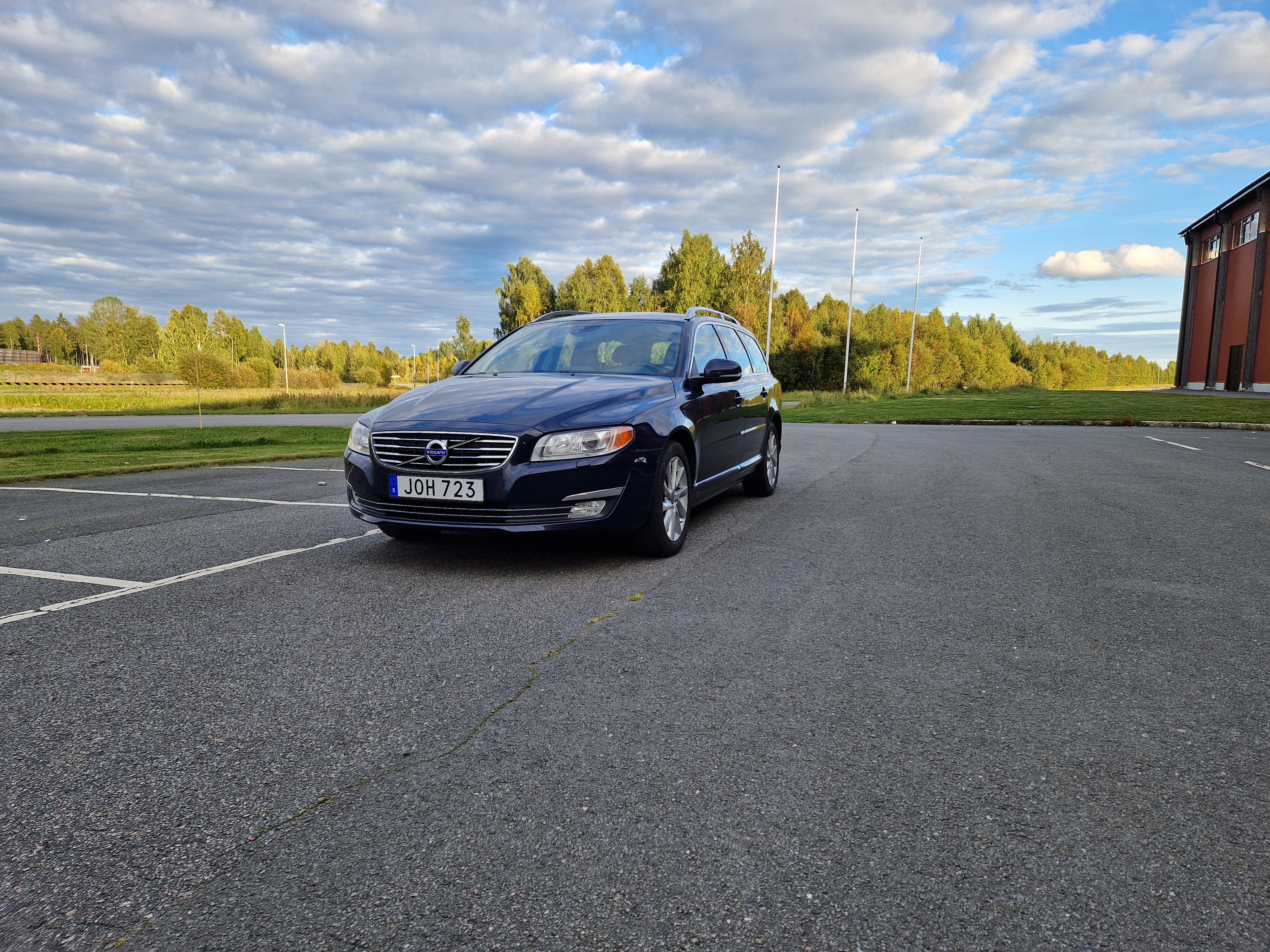 Volvo V70 D4 Geartronic, summum 2014, bild 2/10