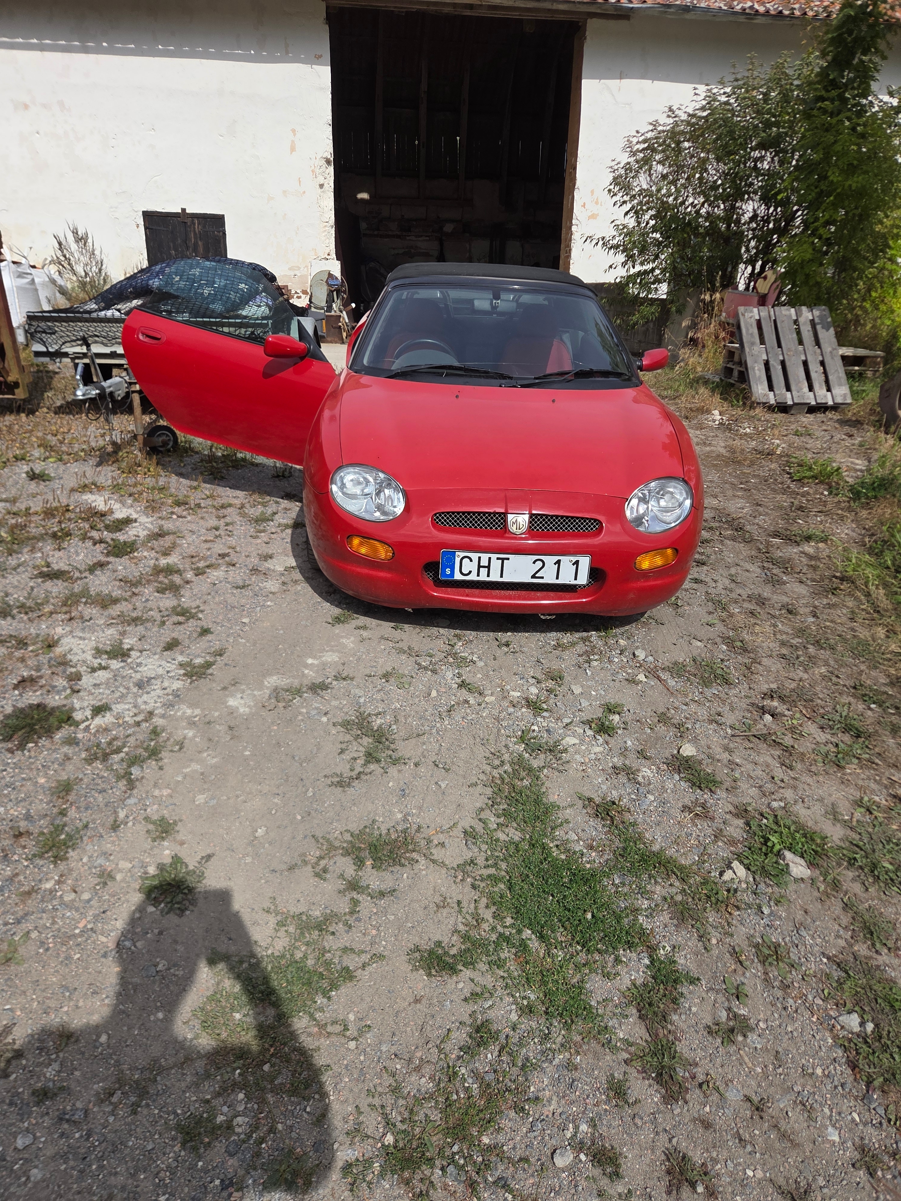 MG F