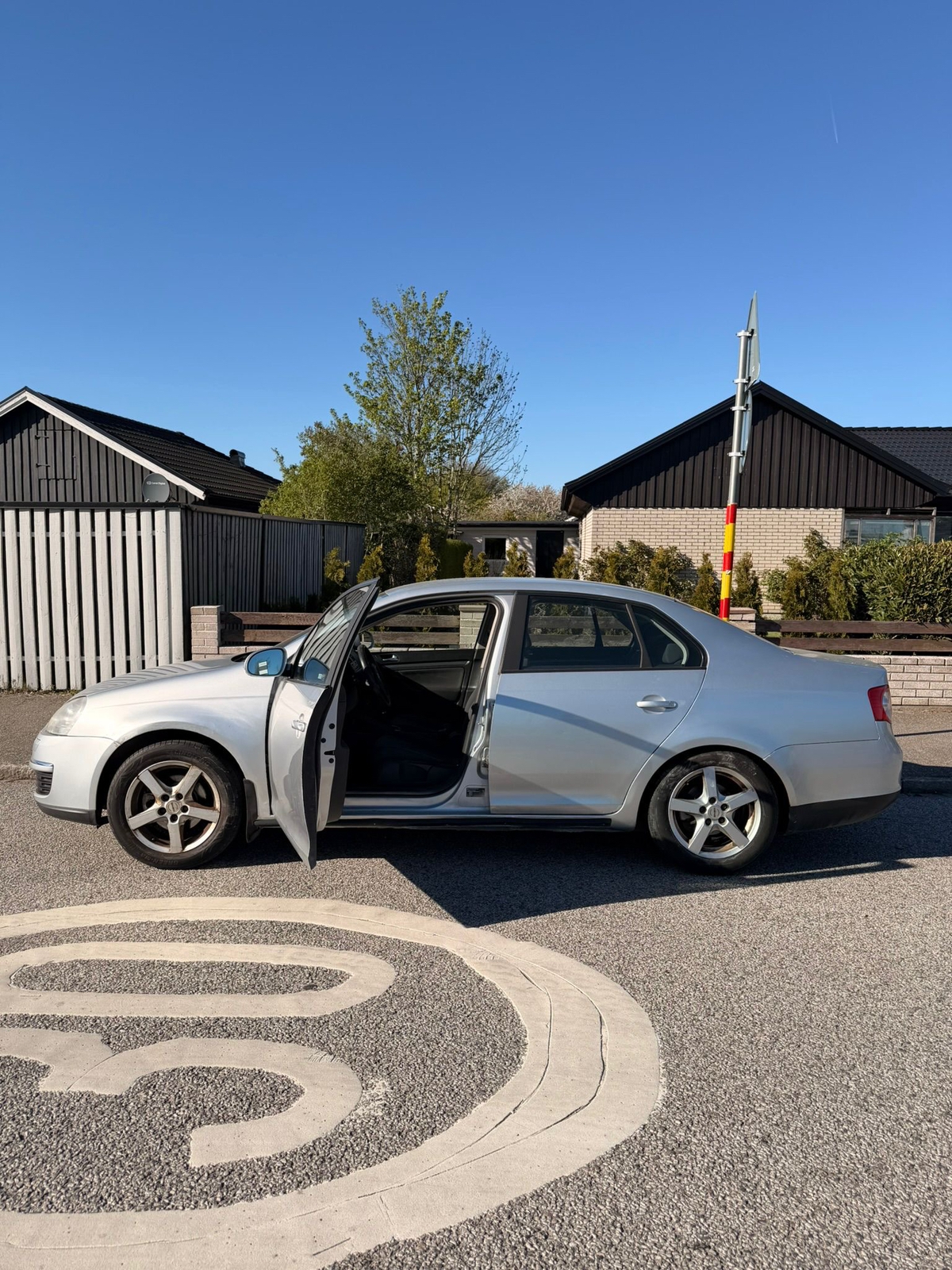 Volkswagen Jetta 1.6 Manuell 2006, bild 5/7