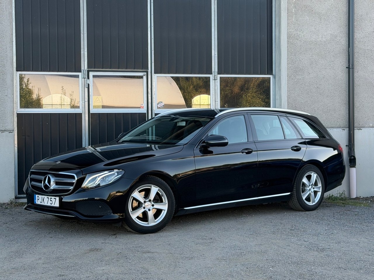 Mercedes-Benz E 2017, bild 2/10