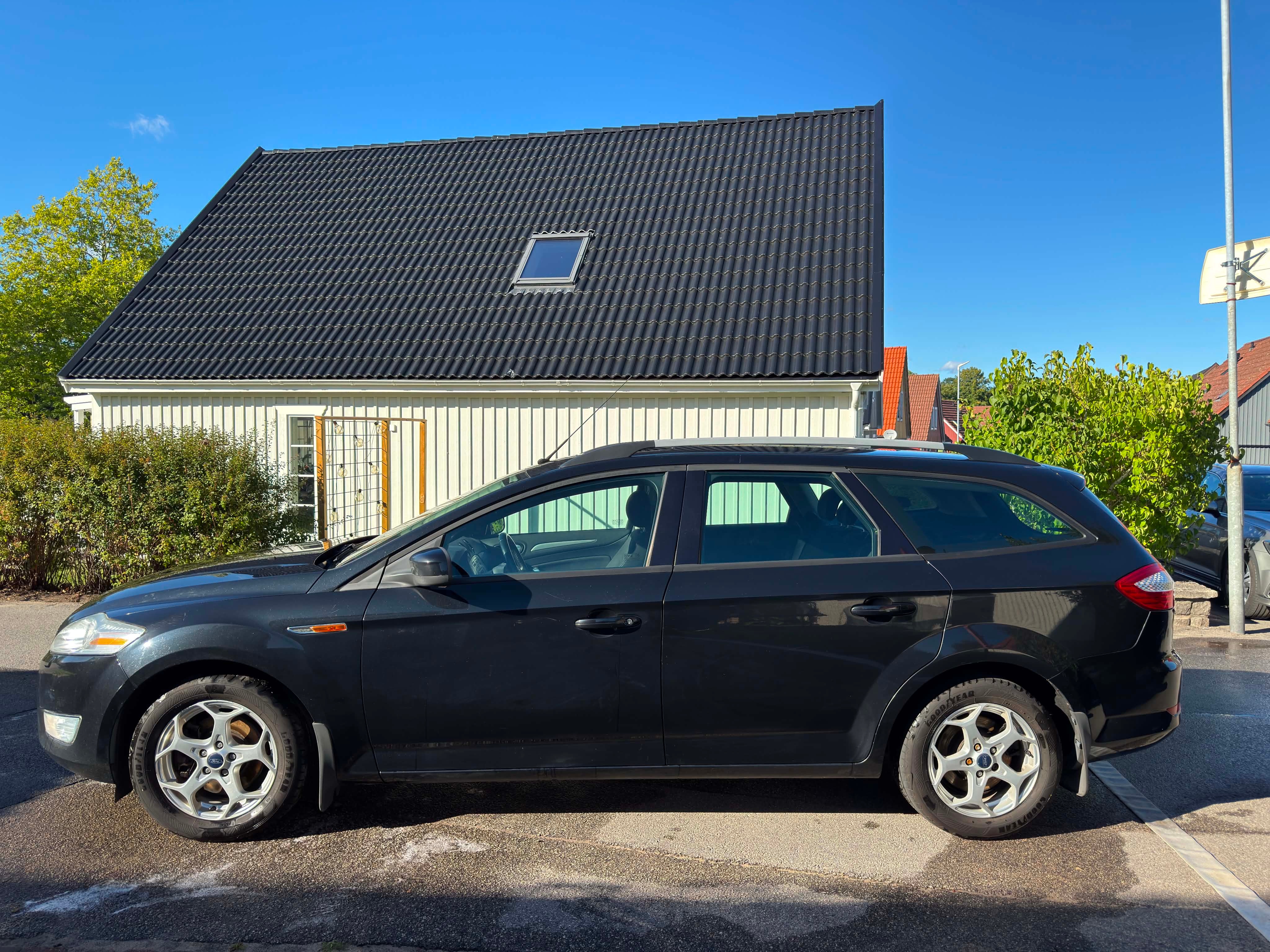 Ford Mondeo Kombi 2.0 Flexifuel Manuell 2010, bild 2/9