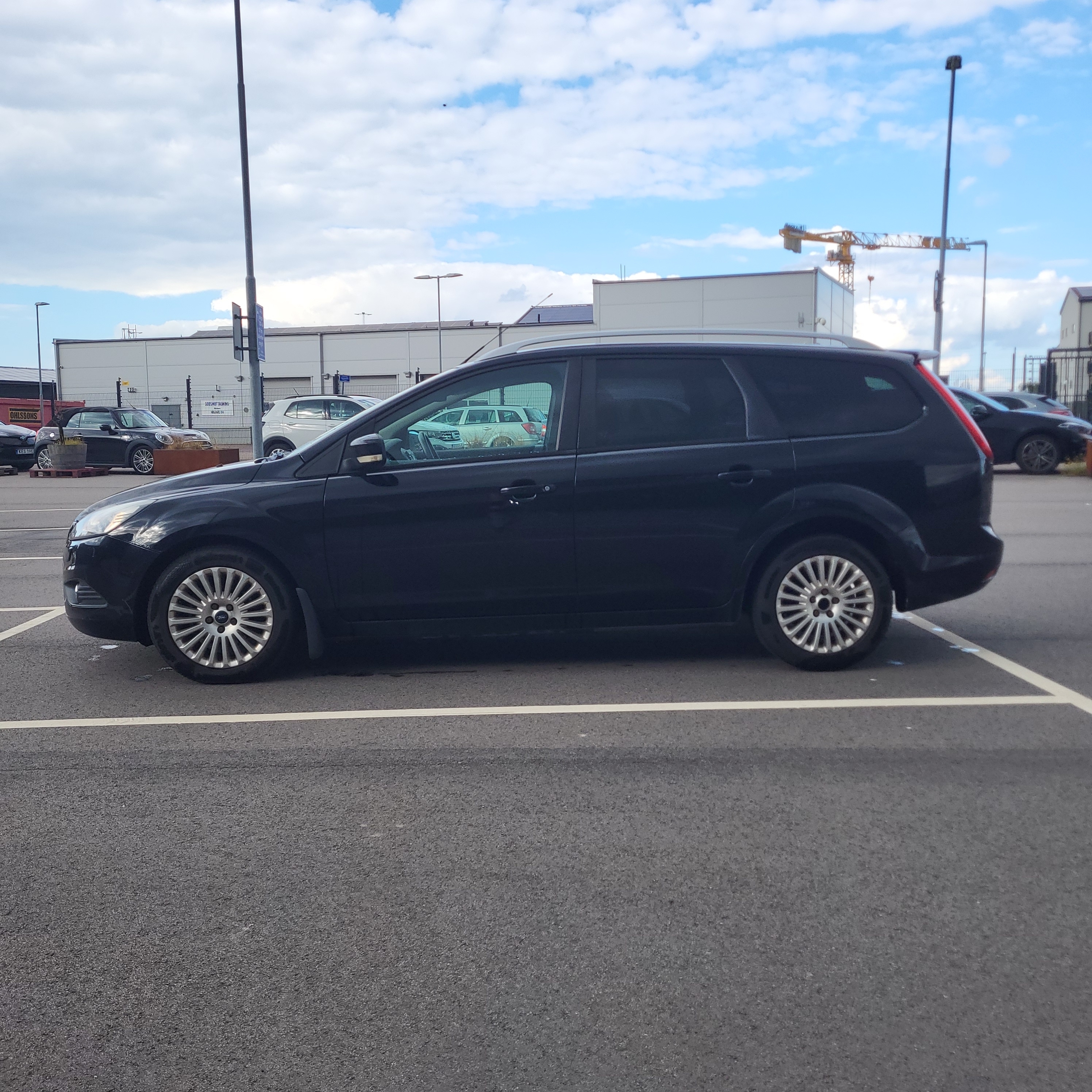 Ford Focus Kombi 1.6 TDCi Manuell 2011, bild 2/19