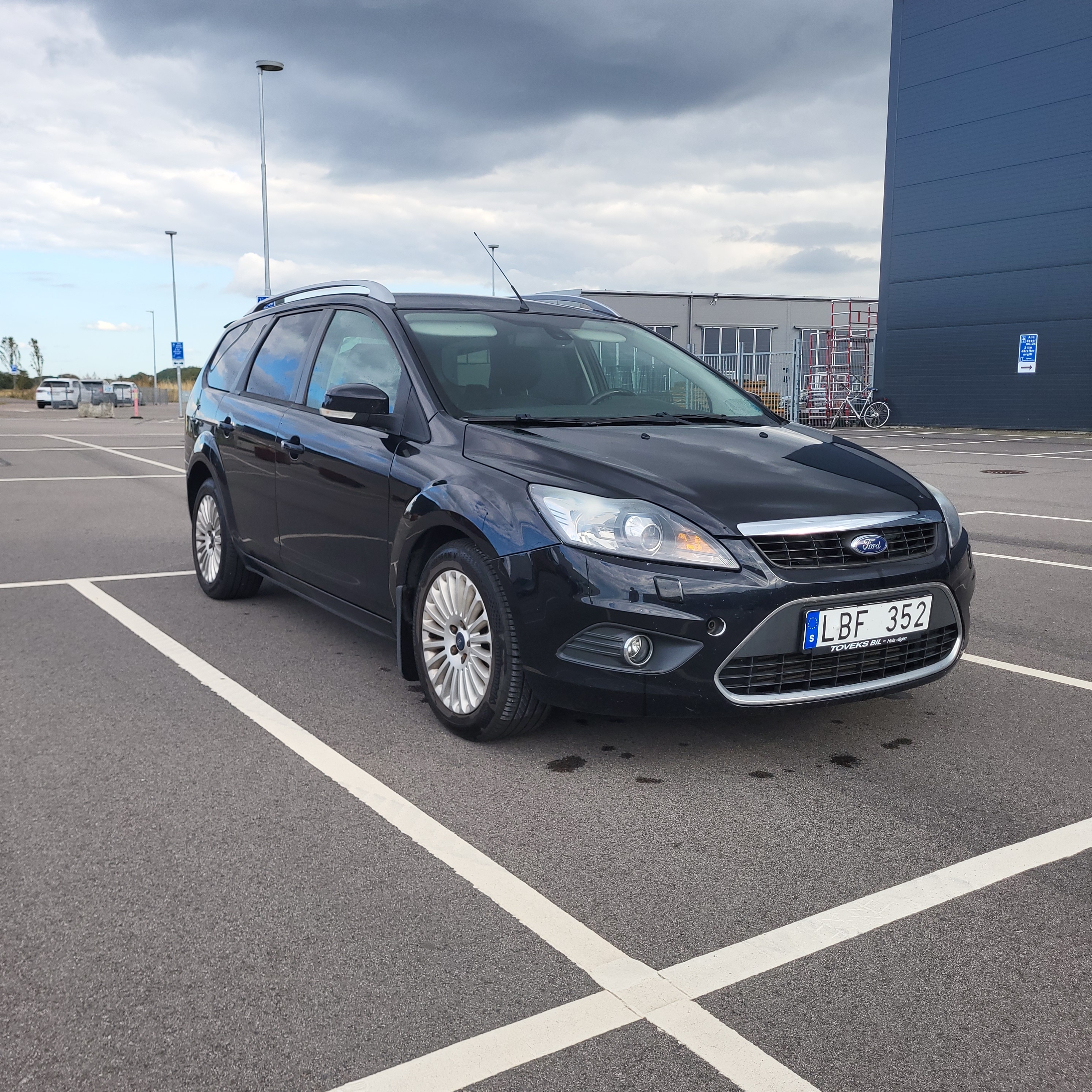 Ford Focus Kombi 1.6 TDCi Manuell 2011, bild 4/19