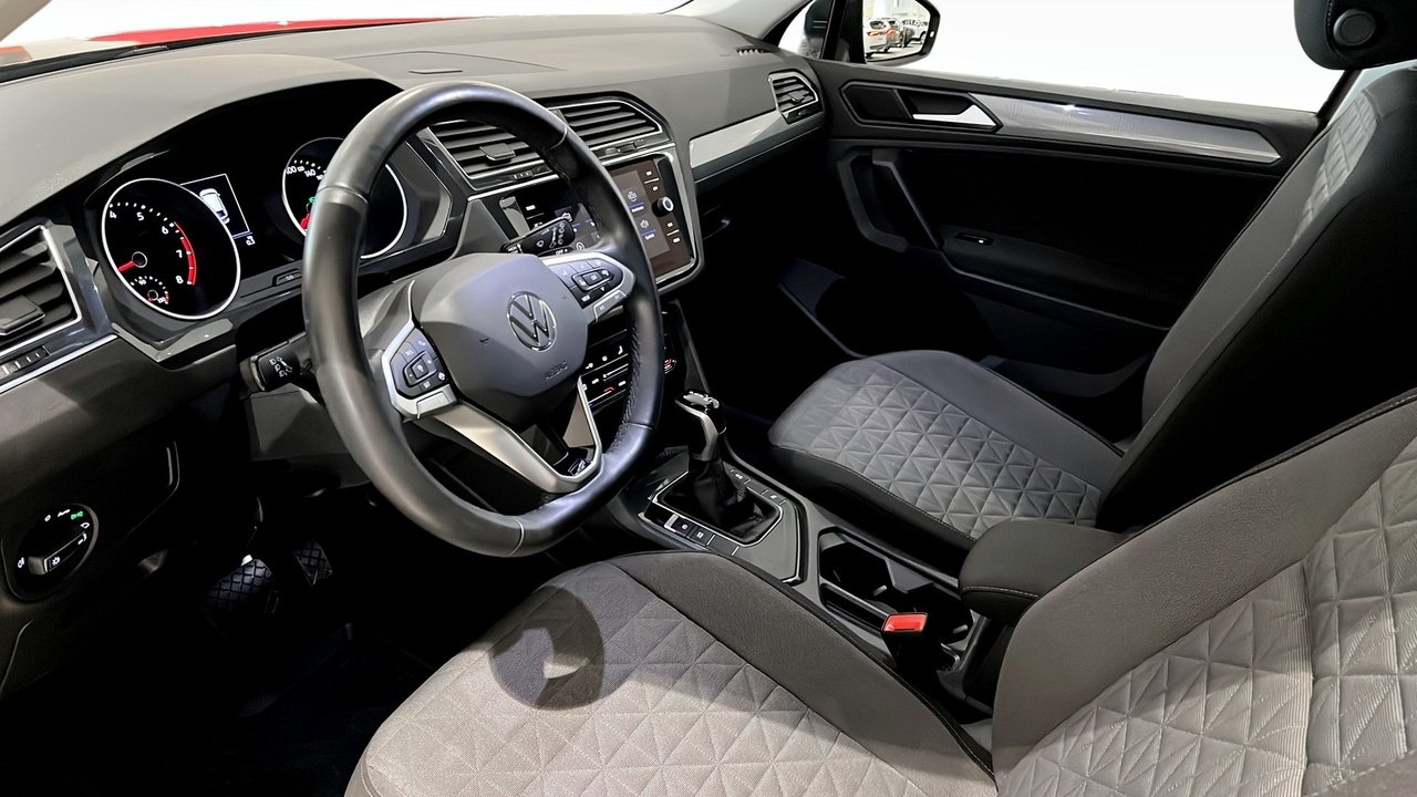 Volkswagen Tiguan 2024, bild 7/10