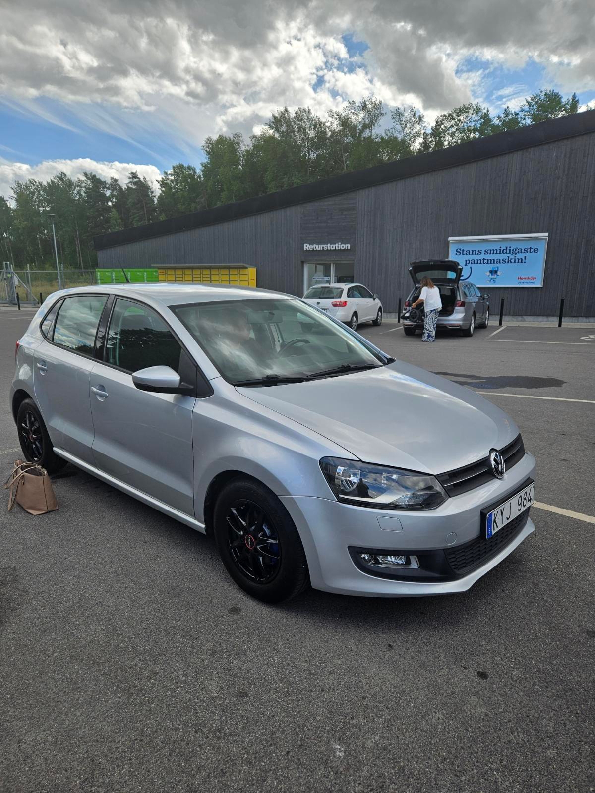 Volkswagen Polo 2011, bild 2/4