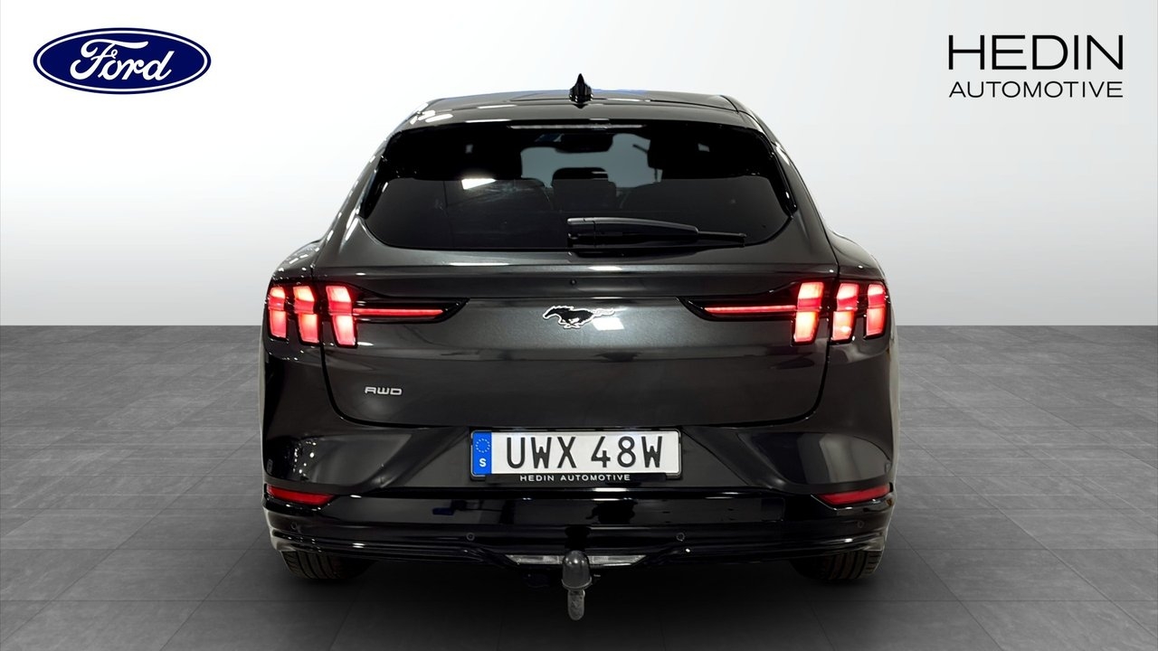 Ford Mustang Mach-E Long Range AWD 351hk 2021, bild 7/9