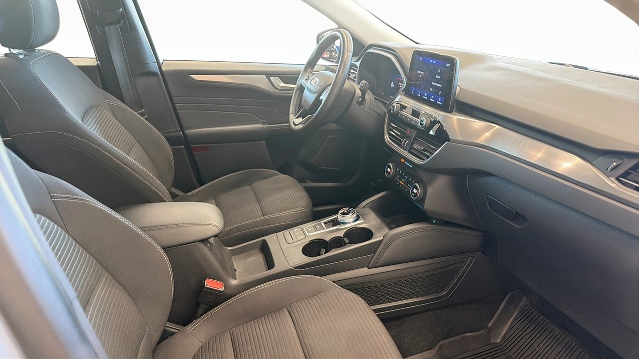 Ford Kuga PLUG-IN HYBRID TITANIUM 2022, photo 3/10