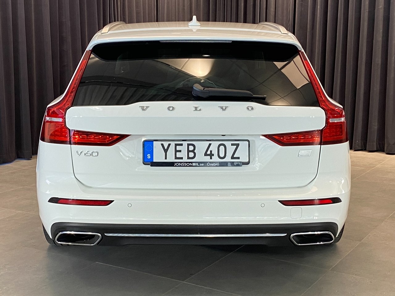 Volvo V60 Recharge T6 AWD AUT Expression 2022, bild 3/10