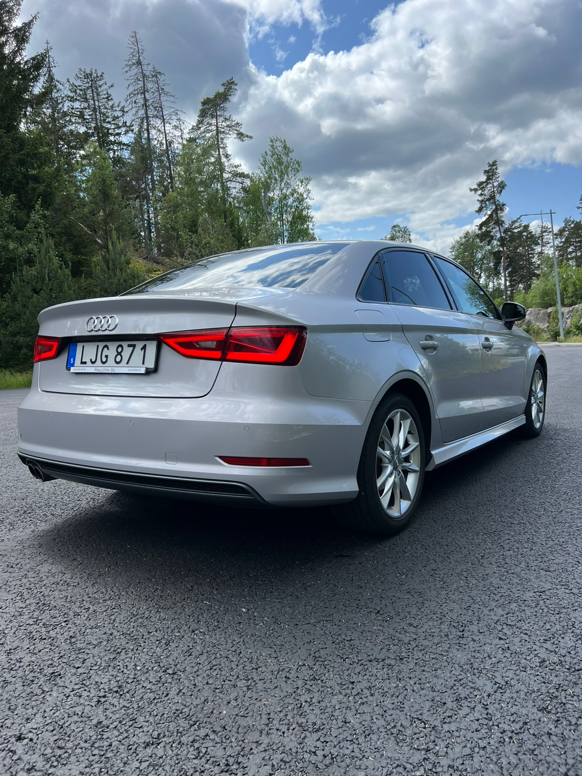 Audi A3 Sedan 1.4 TFSI COD S Tronic 2014, bild 4/6