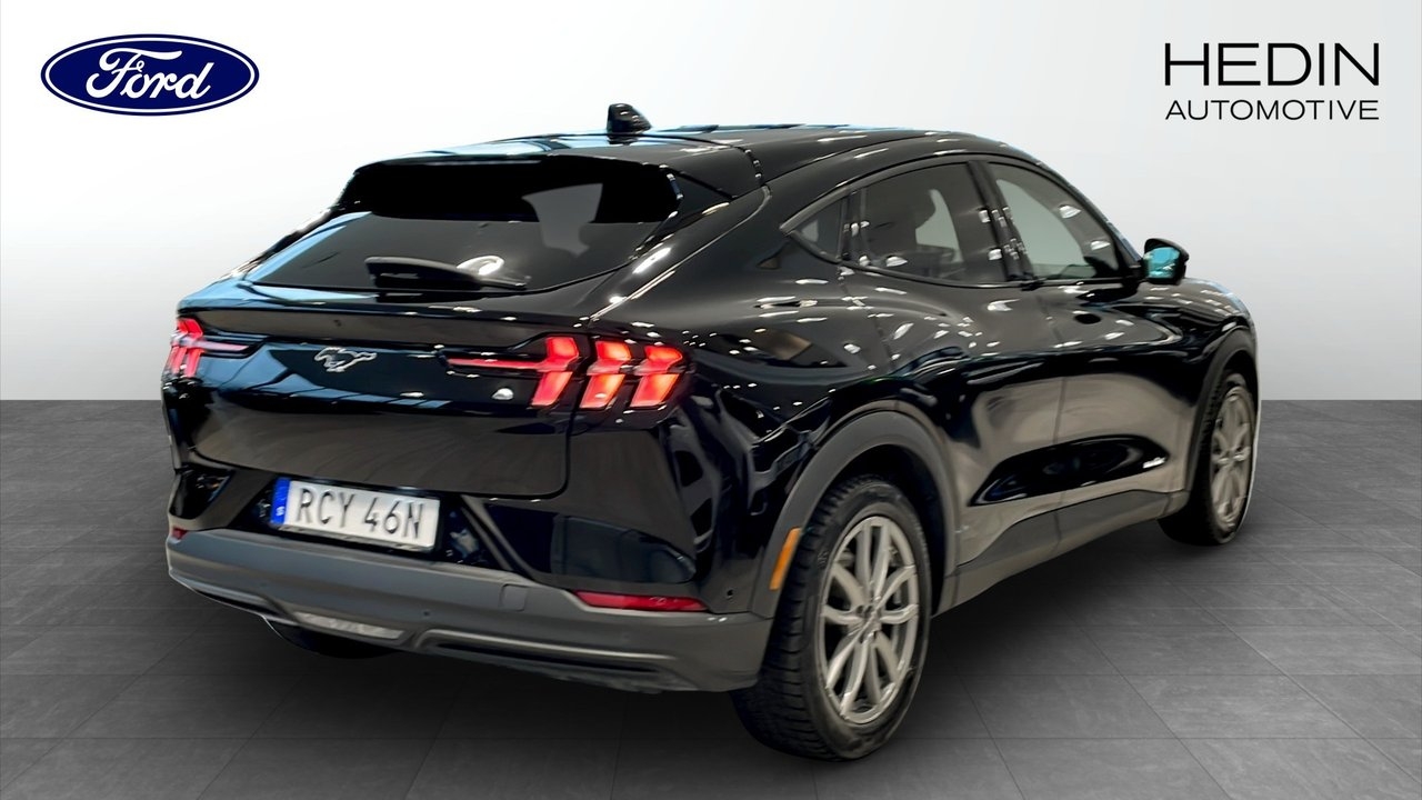 Ford Mustang Mach-E RWD Standard Range 2021, bild 2/9