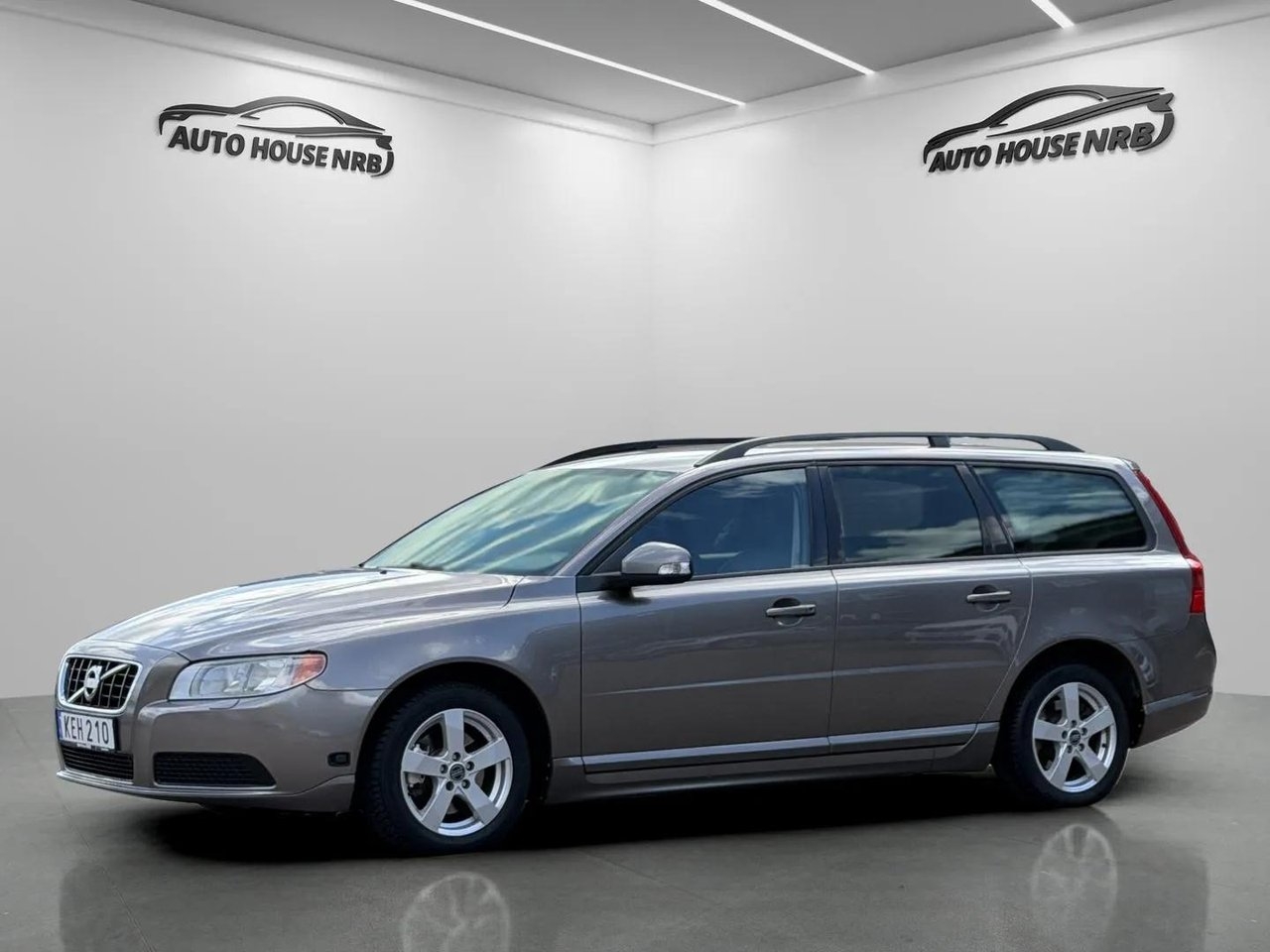 Volvo V70 2.0F AUTOMAT NYSER DRAG 2011, photo 2/10
