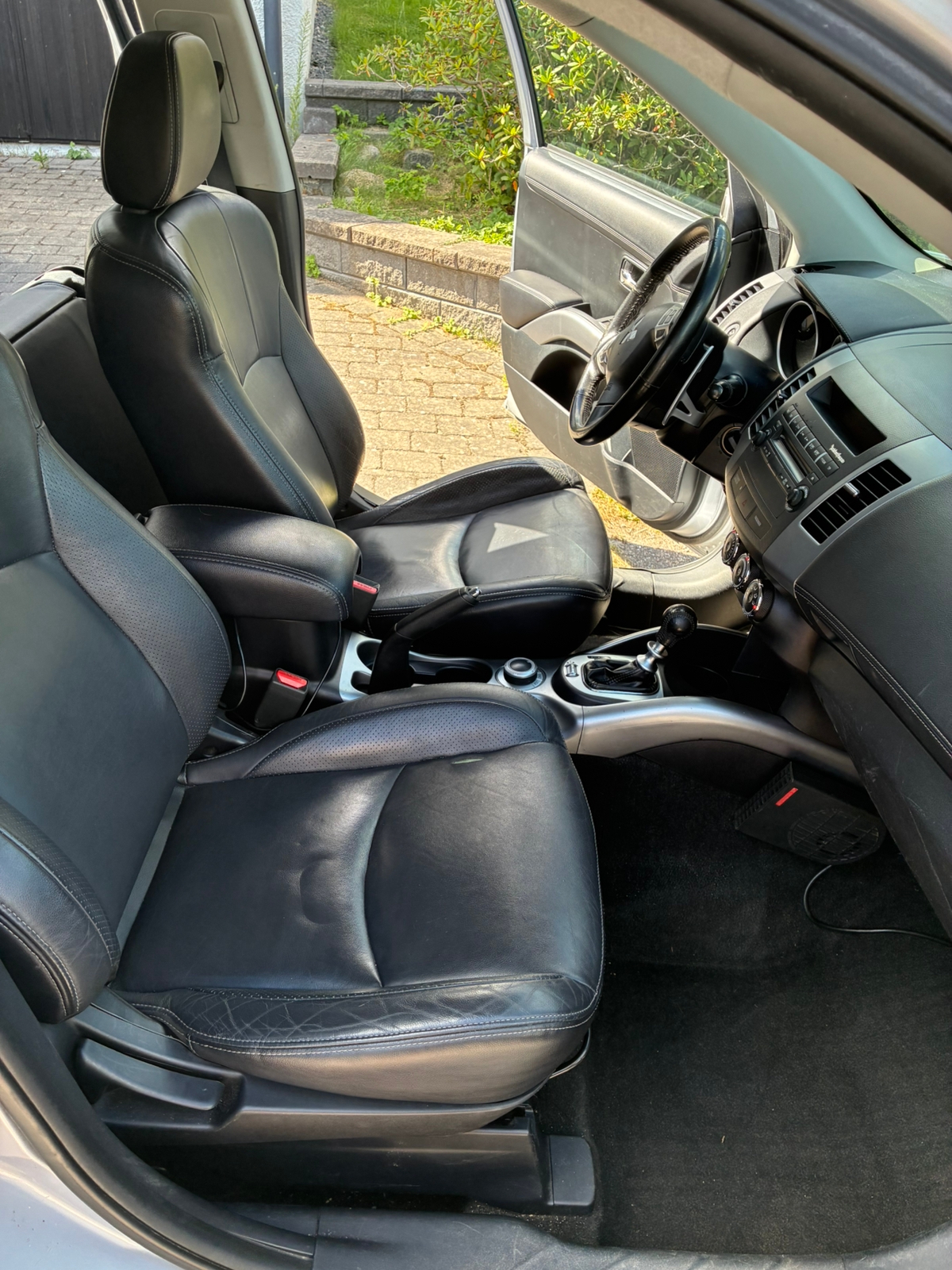 Mitsubishi Outlander 2011, bild 6/10