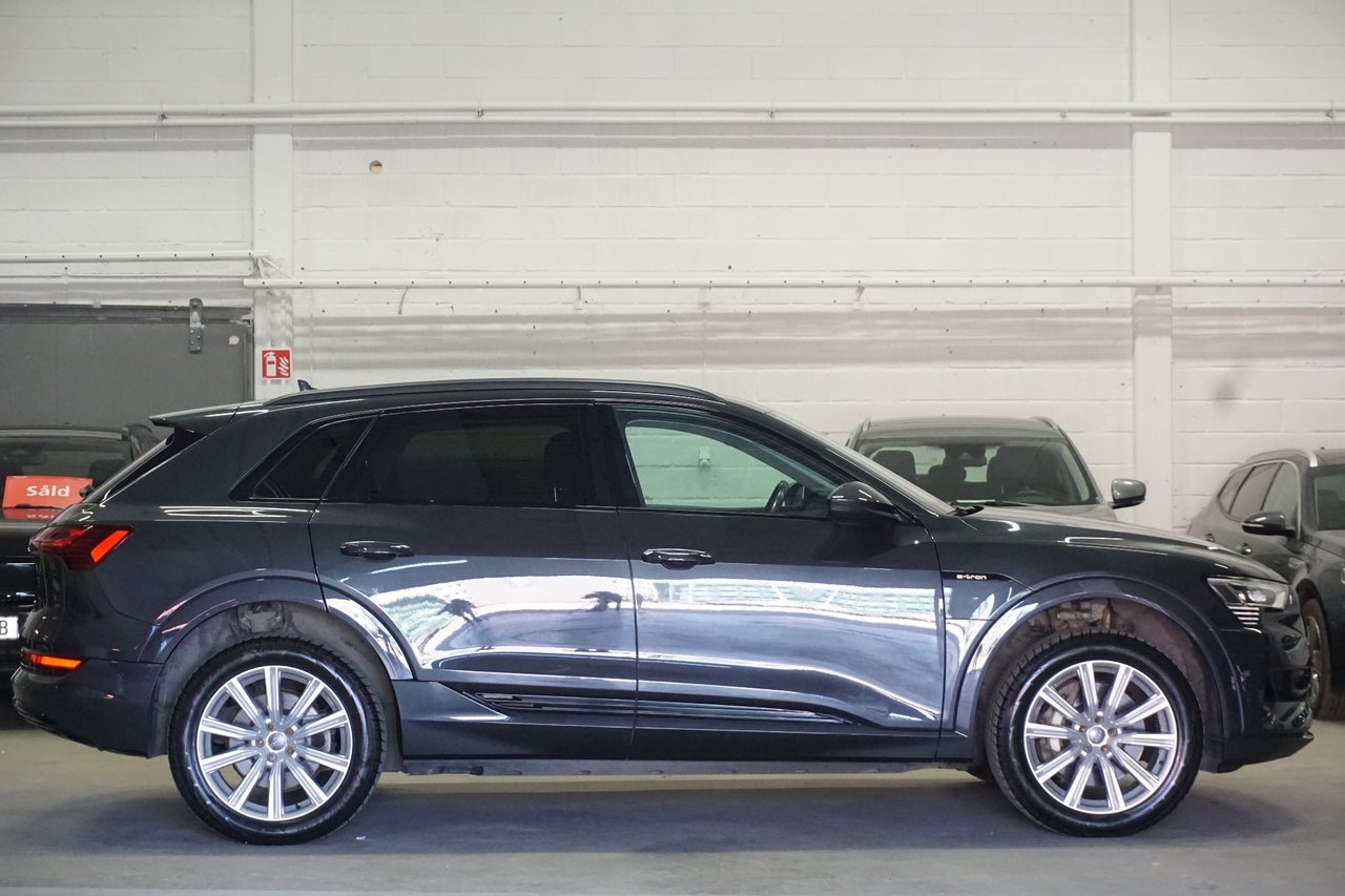 Audi e-tron 55 quattro Svart Optik 2021, bild 7/10