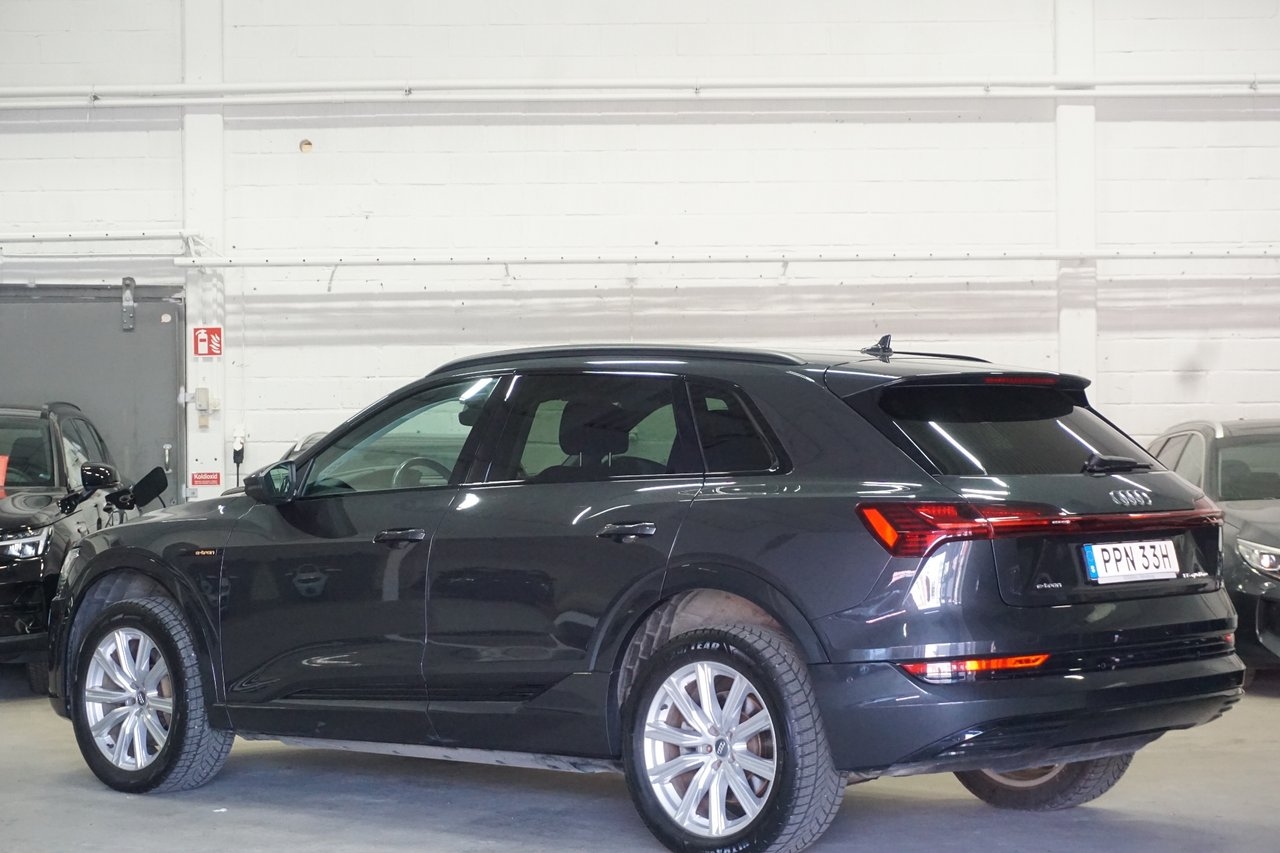 Audi e-tron 55 quattro Svart Optik 2021, bild 4/10