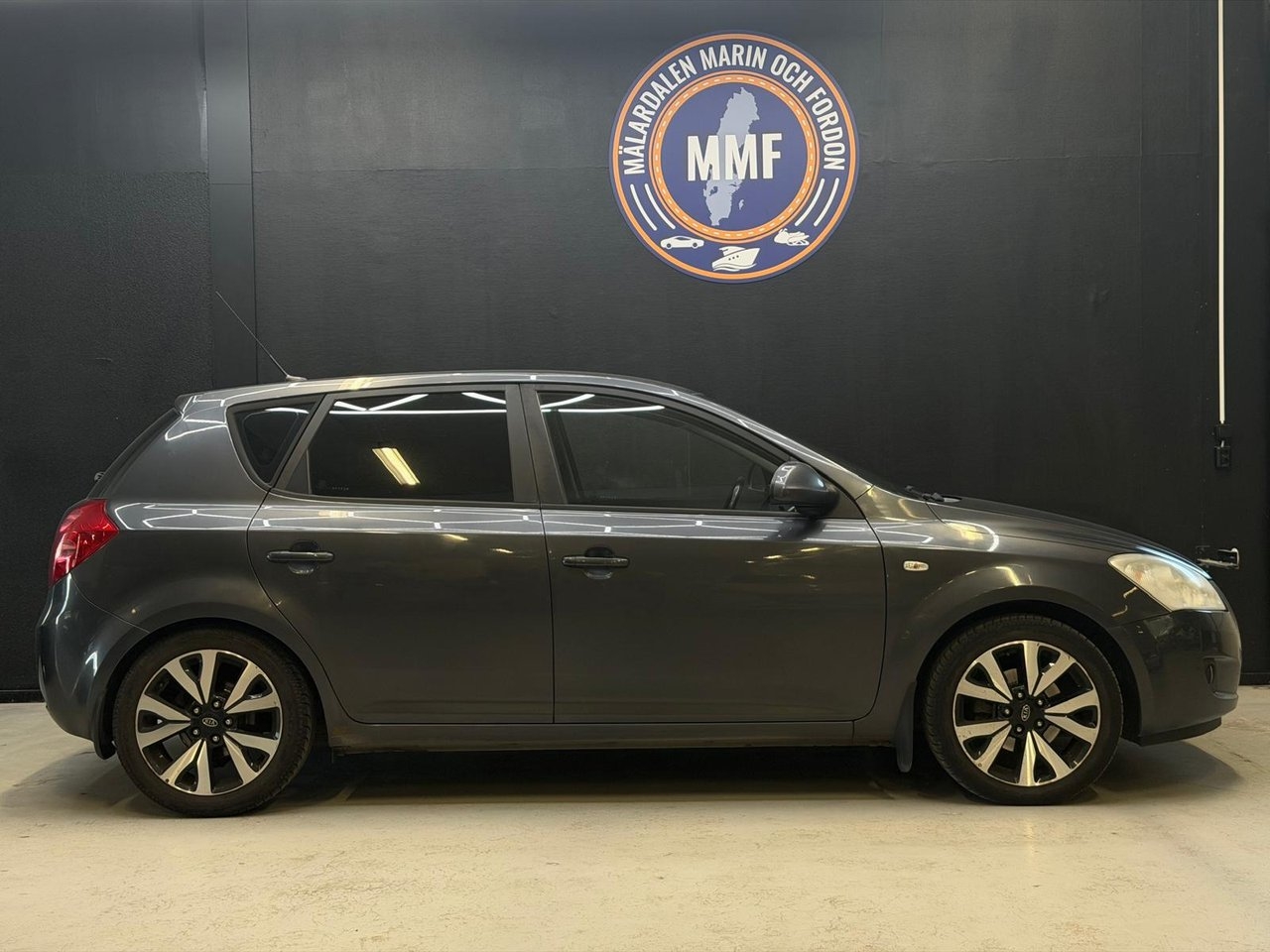 Kia Ceed cee'd 1.6 CVVT EX 2009, photo 2/10