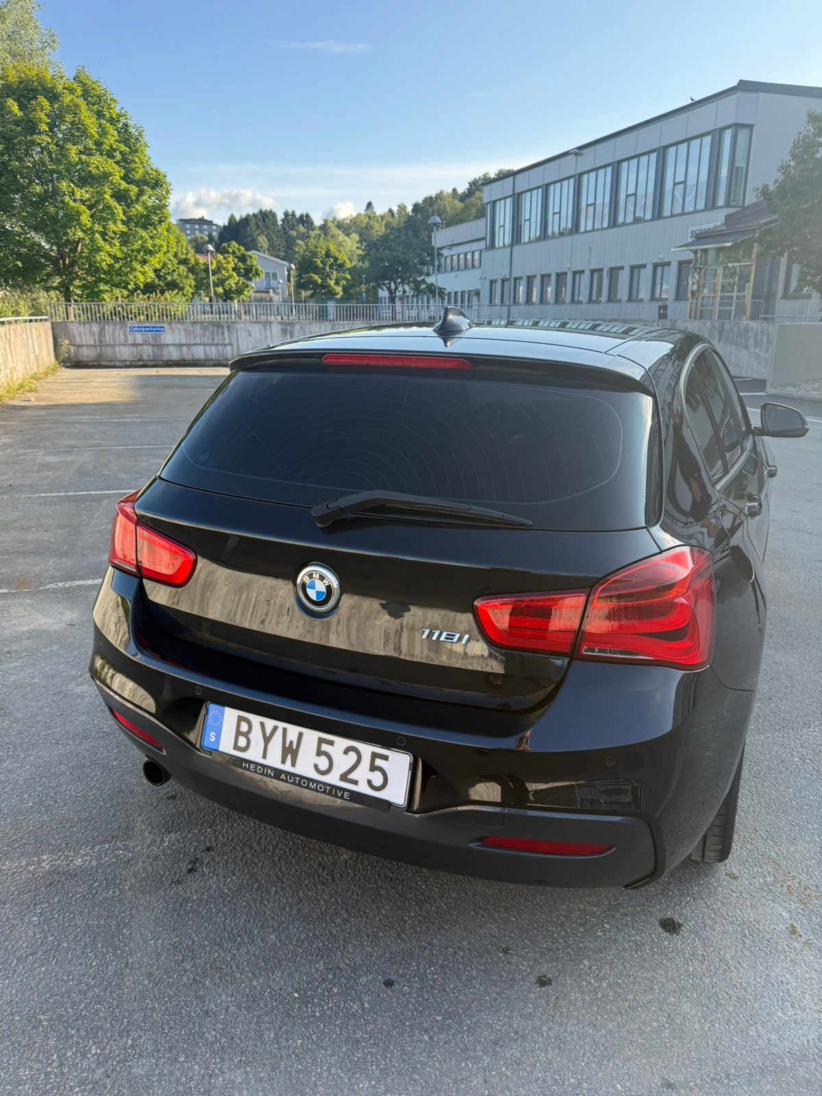 BMW 118 i 5-dörrars Manuell 2016, bild 3/7