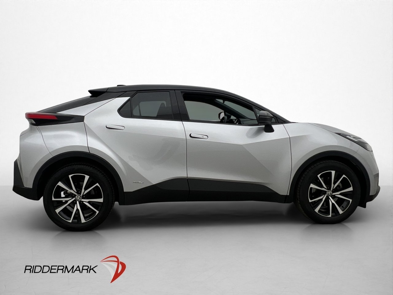 Toyota C-HR Hybrid AWD 197hk 2024, bild 6/28