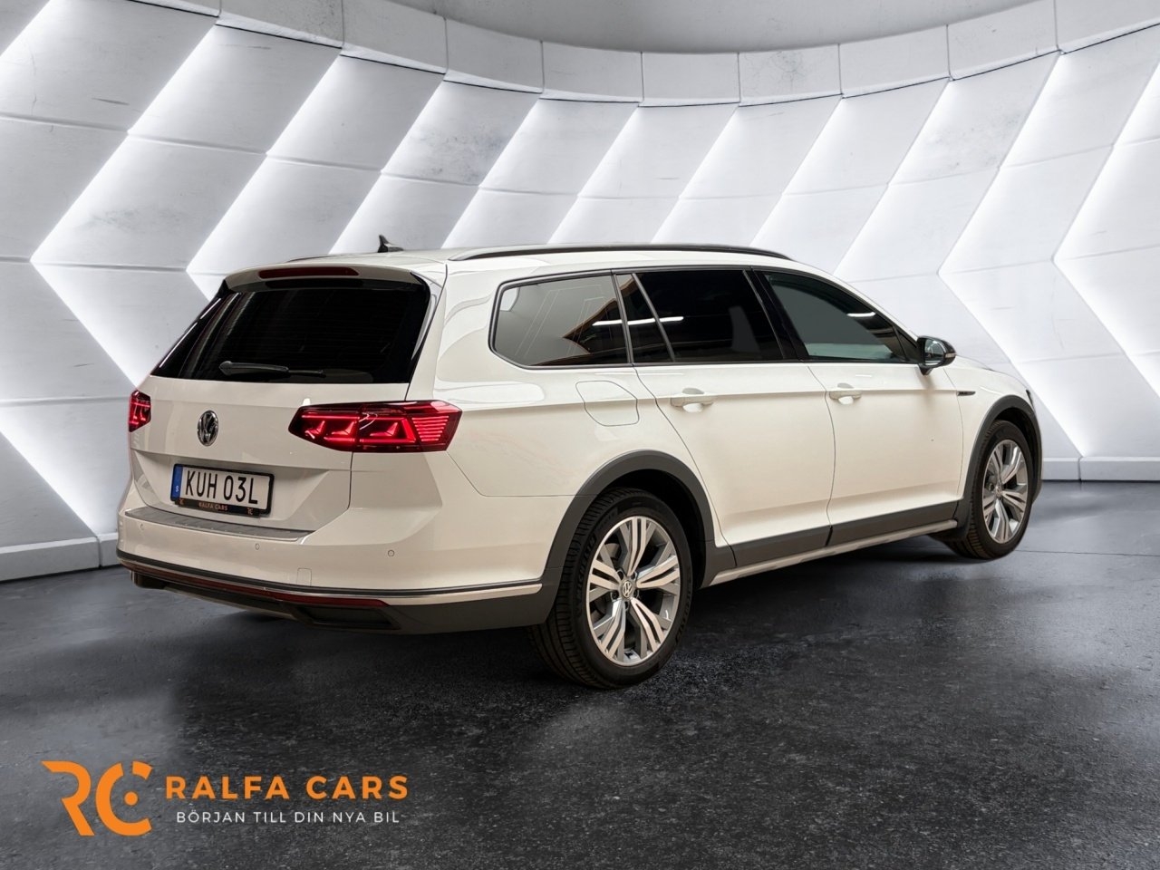 Volkswagen Passat 2020, photo 7/10