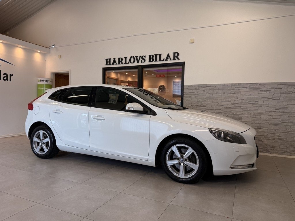 Volvo V40 T2 Your Kinetic Ränta från 2015, bild 4/10