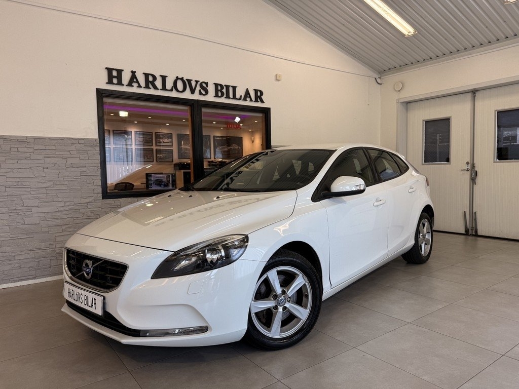 Volvo V40 T2 Your Kinetic Ränta från 2015, bild 2/10