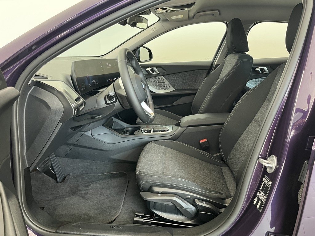 BMW 120 2026, bild 5/10