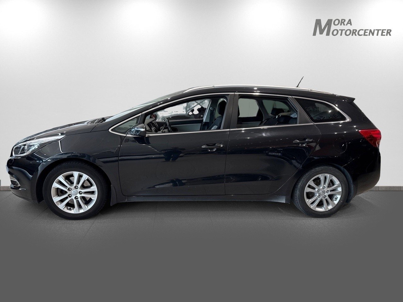 Kia Ceed cee'd_sw 1.6 CRDi Comfort 2015, bild 4/10