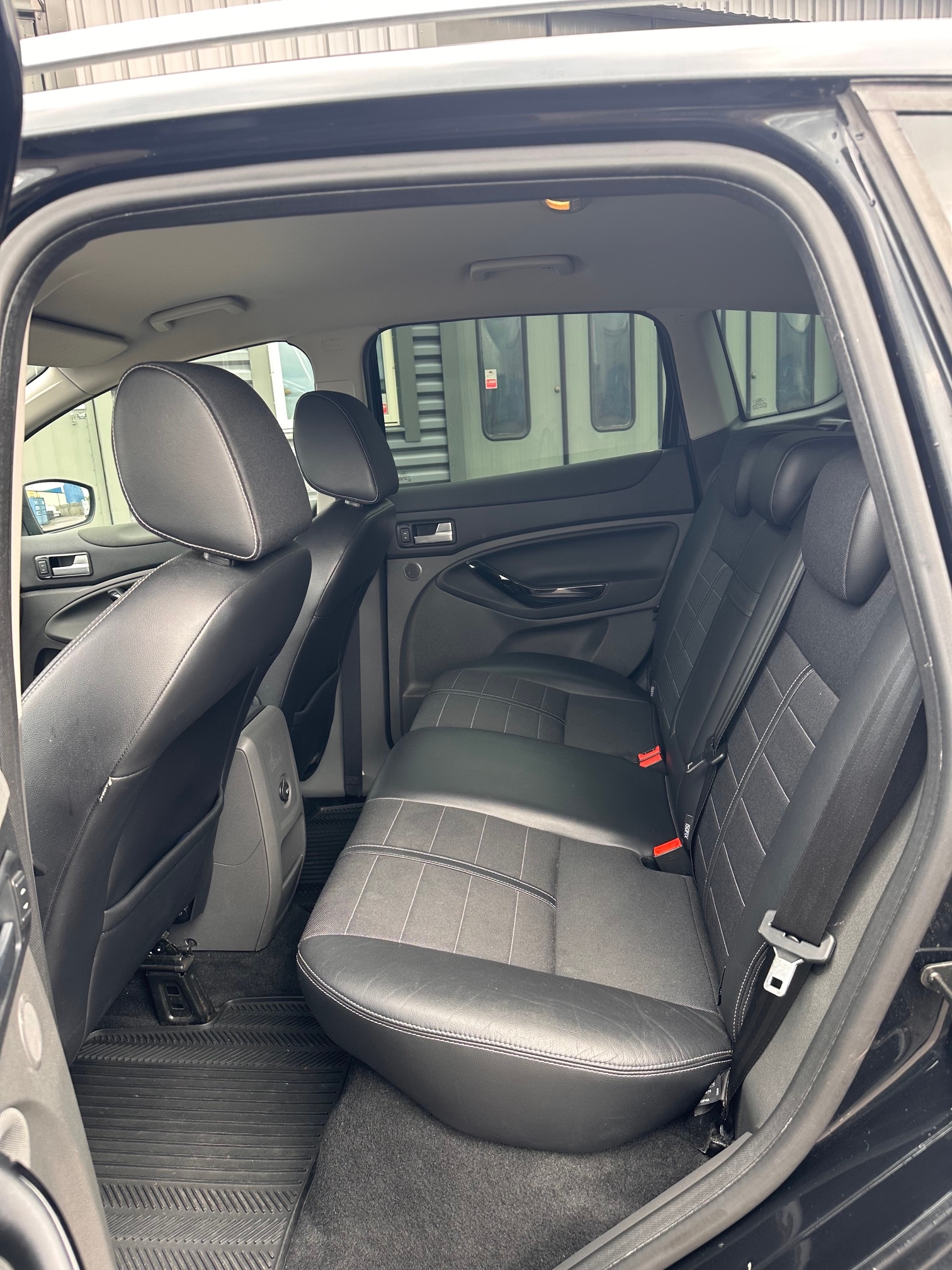 Ford Kuga 2.0 TDCi AWD Powershift 2012, bild 5/9