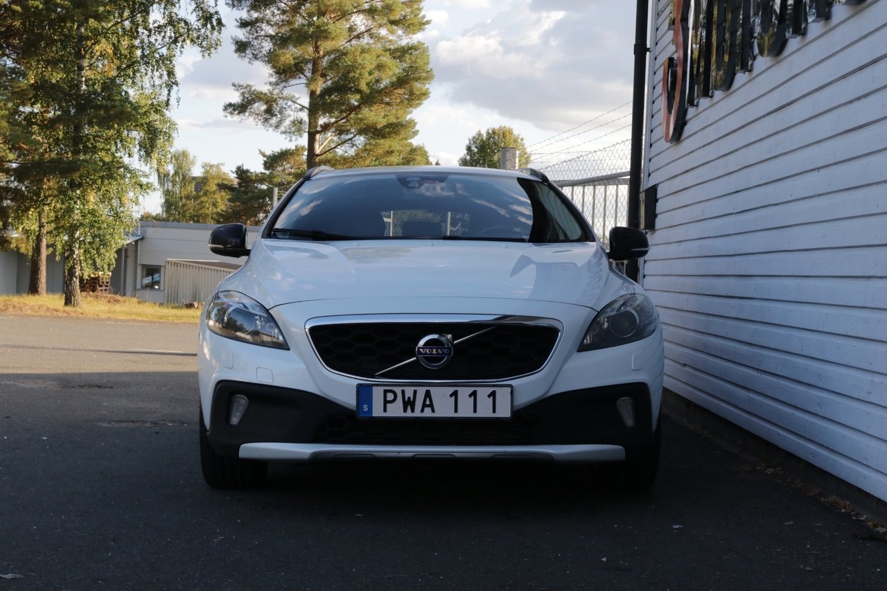 Volvo V40 Cross Country 2014, kuva 2/22