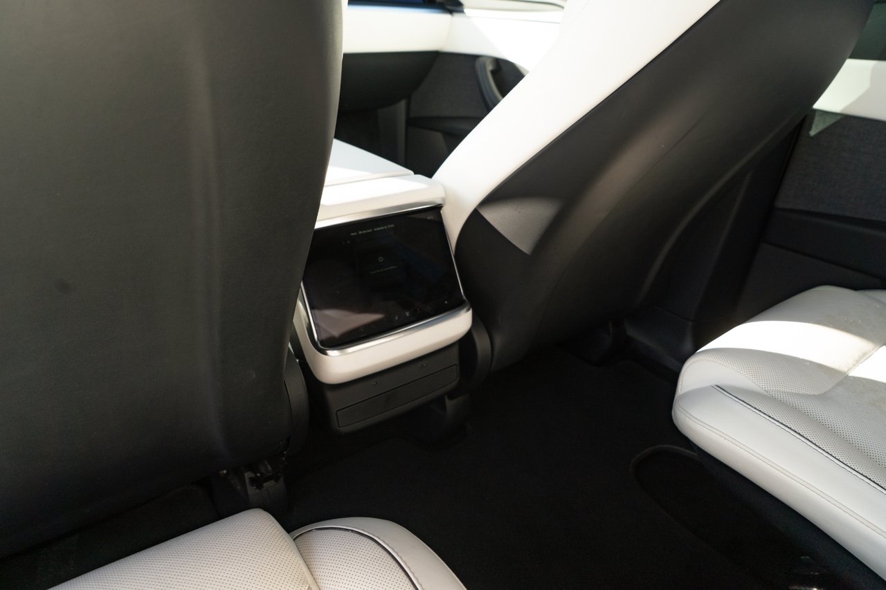 Tesla Model X 2023, photo 5/10
