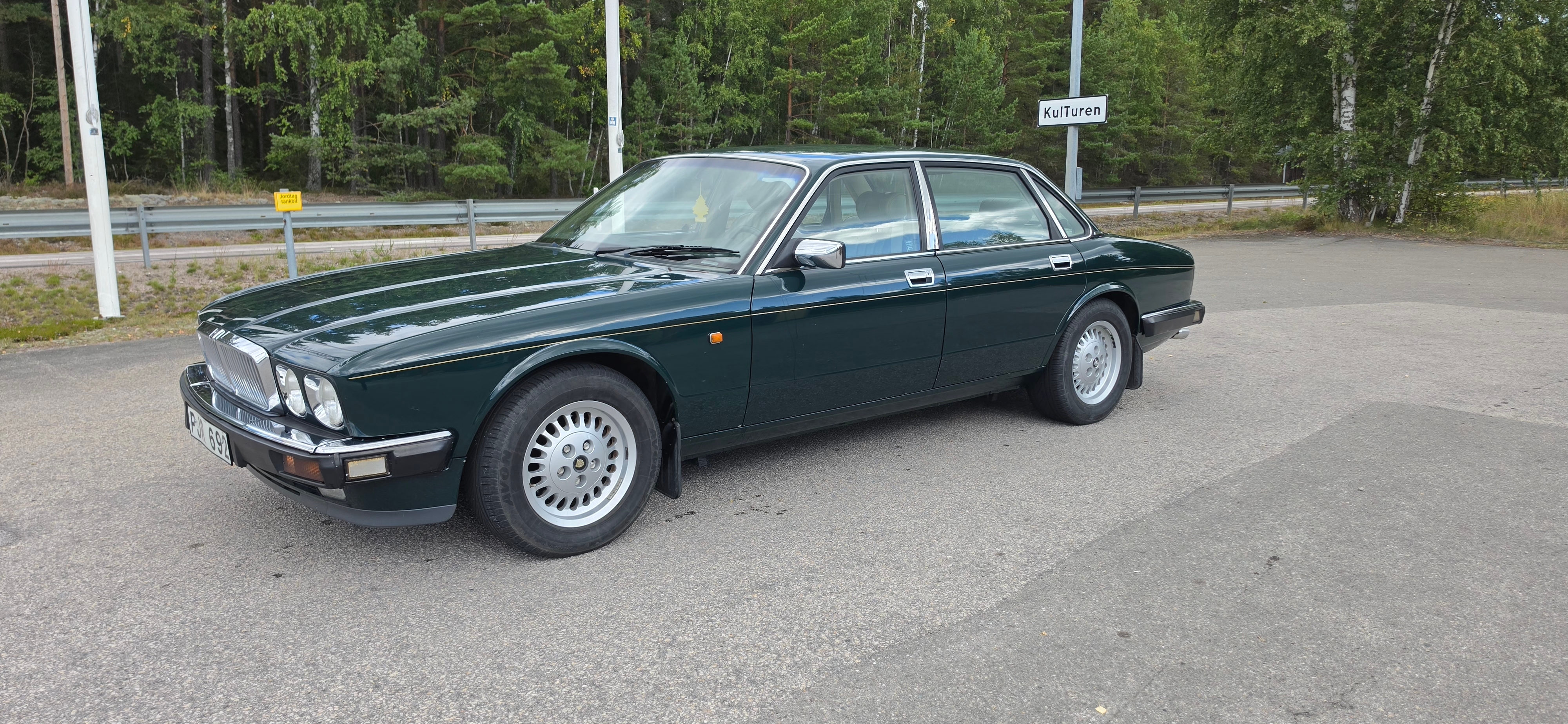 Jaguar XJ 3.2 Automatisk 1993, kuva 2/10