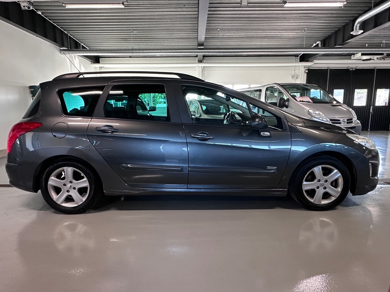 Peugeot 308 2012, bild 3/8