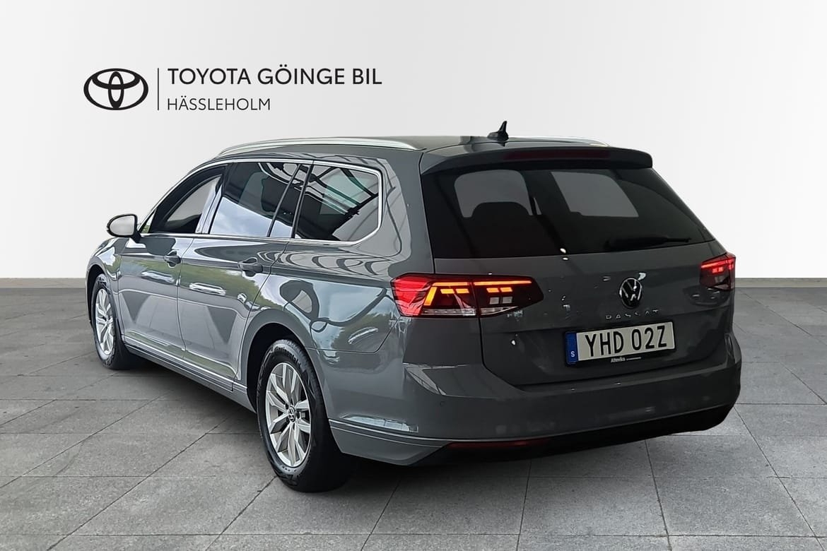 Volkswagen Passat 2023, bild 2/10