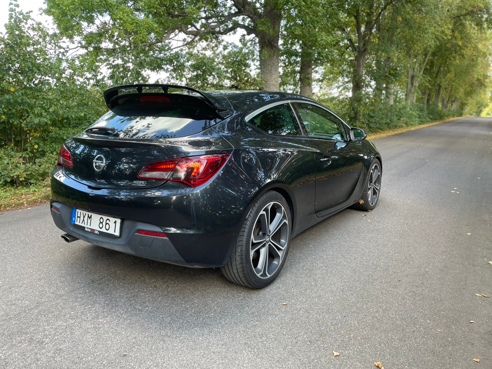 Opel Astra GTC 1.4 Turbo Manuell 2013, bild 3/9