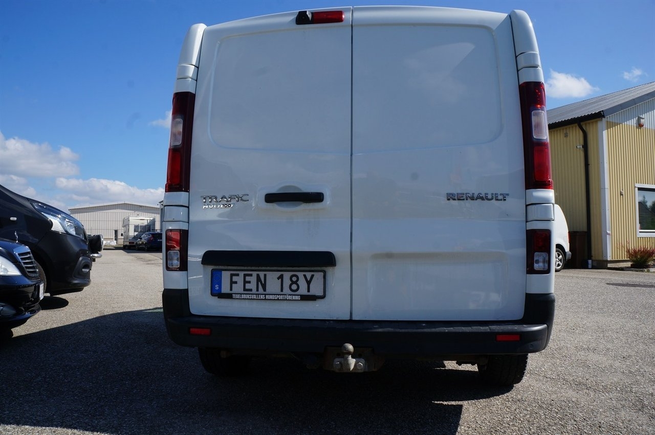 Renault Trafic 2022, kuva 2/10