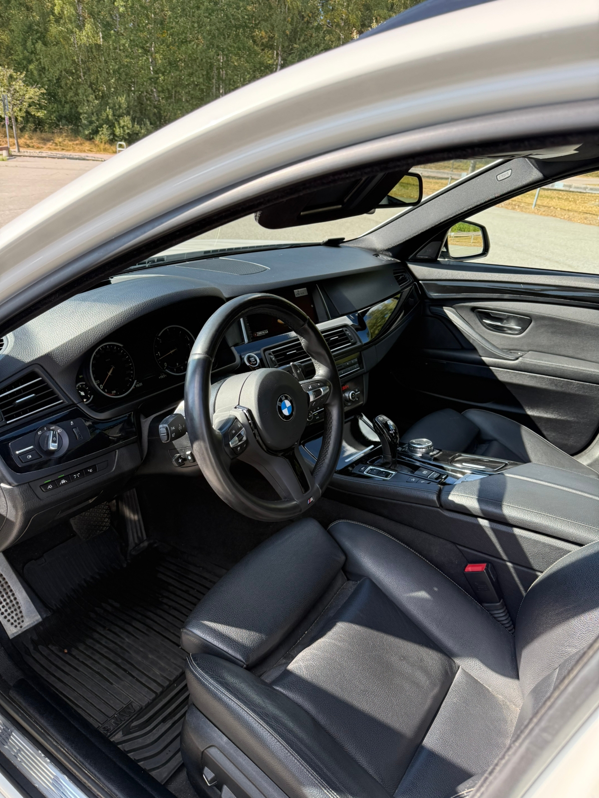 BMW 530 d xDrive Touring Steptronic 2015, bild 4/5