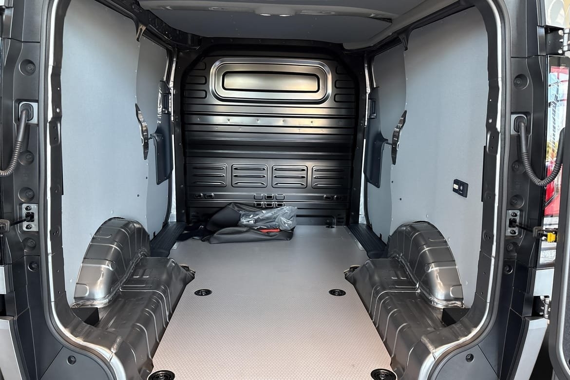 Kia PV5 Plus Long Range L2H1 4DR 2-sits 2026, bild 6/10