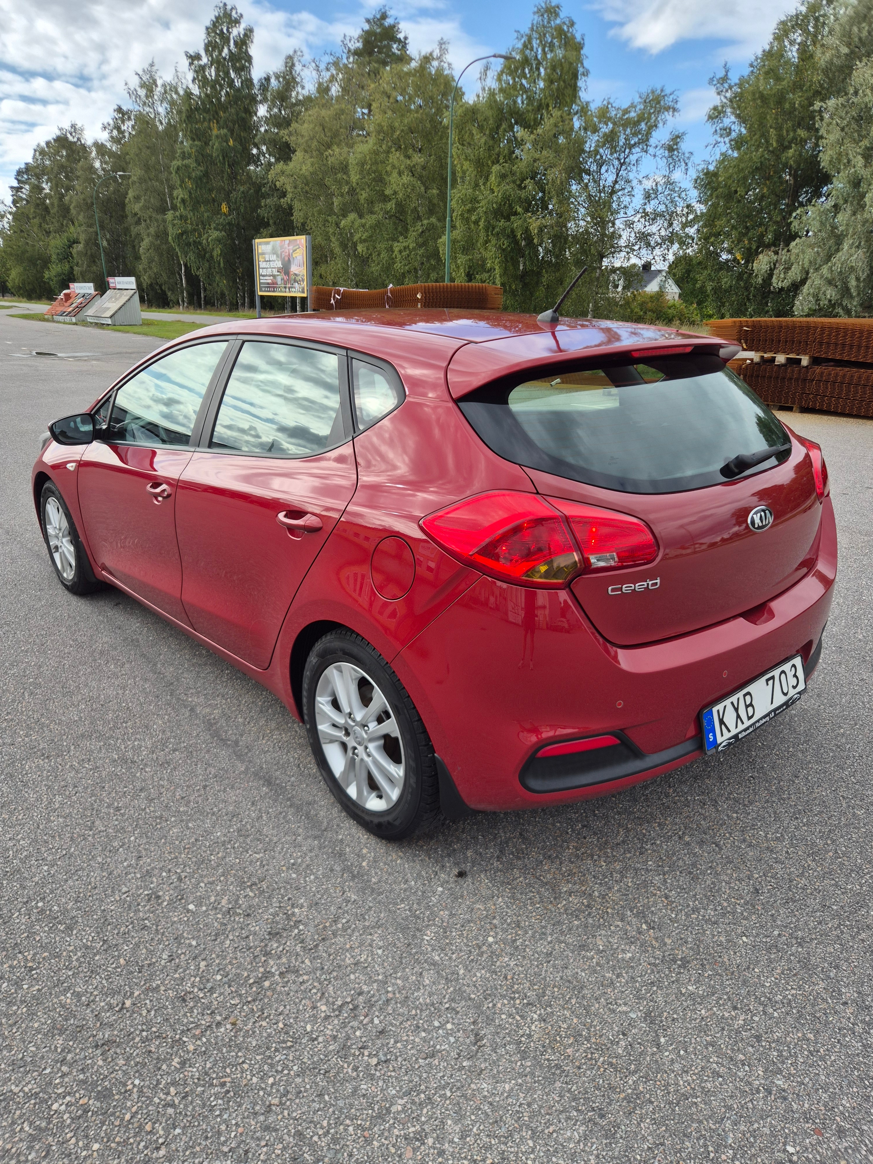 Kia Ceed 1.4 CVVT Manuell 2014, bild 4/6