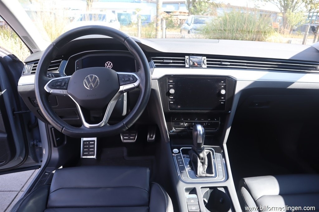 Volkswagen Passat 2023, bild 5/10