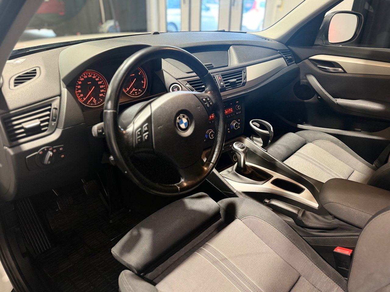 BMW X1 2011, bild 5/10