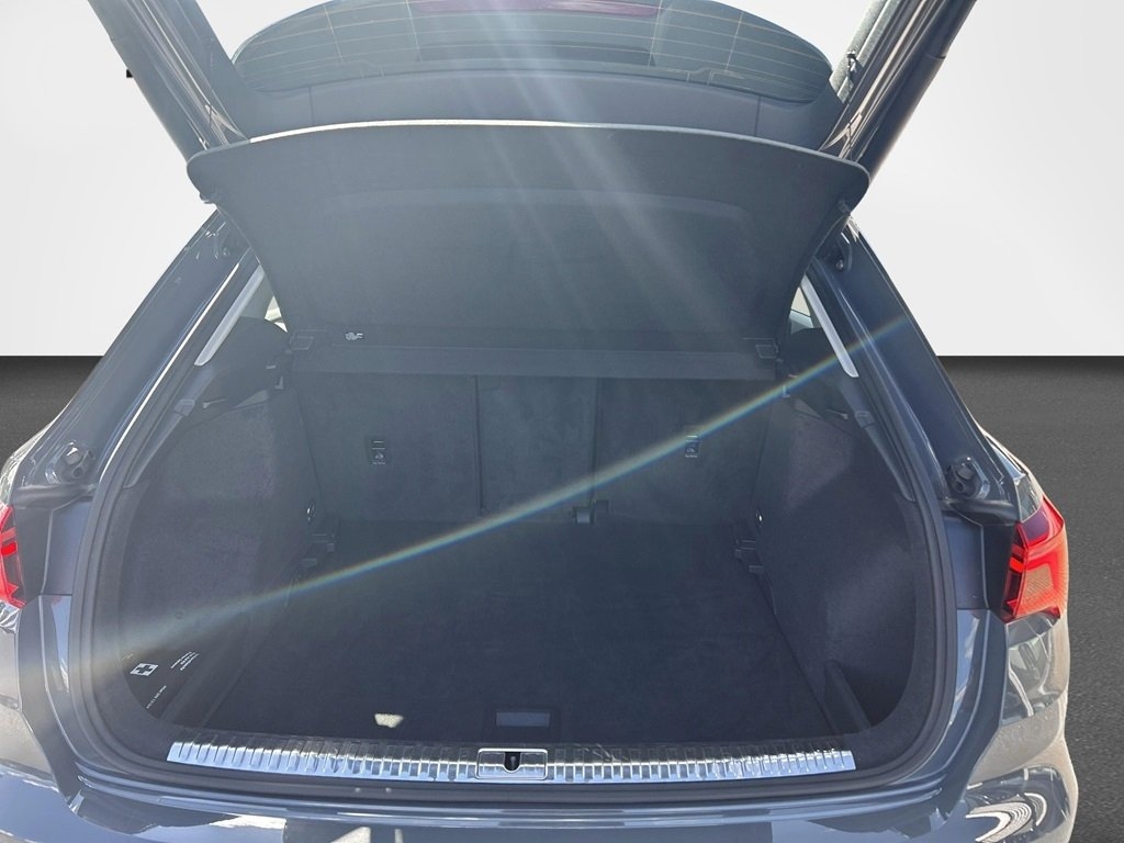 Audi Q3 2025, photo 5/10