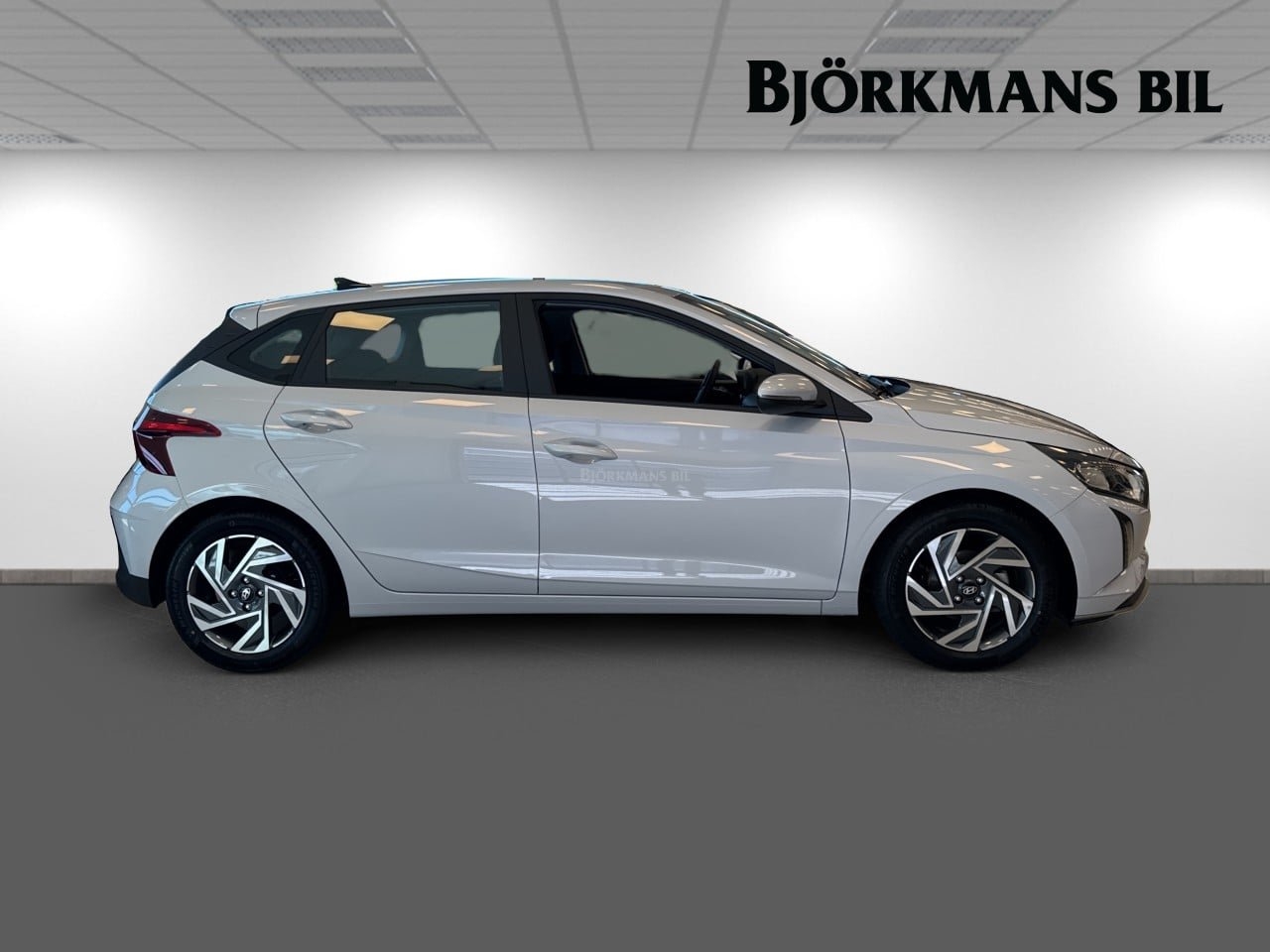 Hyundai i20 1.2 MPI Manuell 84hk 2023, bild 4/10