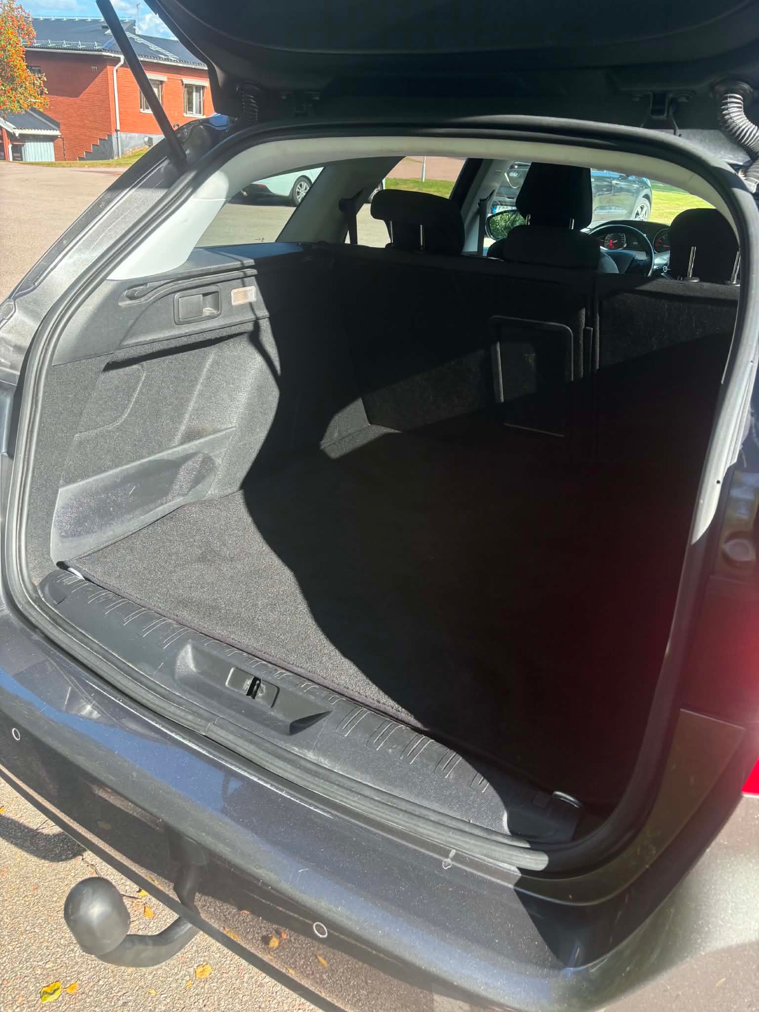 Peugeot 308 SW 1.2 PureTech 130 Manuell 2019, bild 5/6