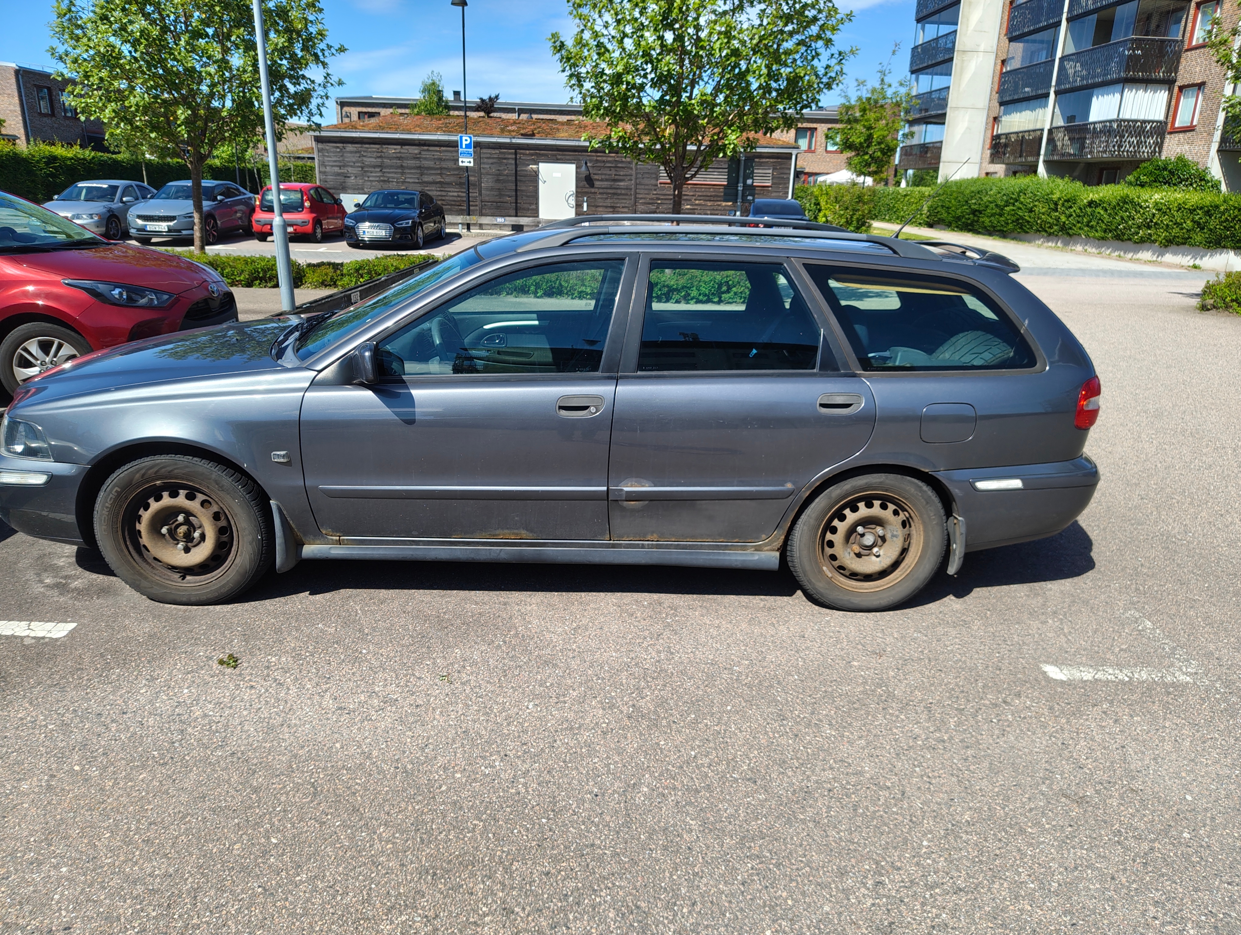 Volvo V40 2.0T Manuell 2004, bild 2/5