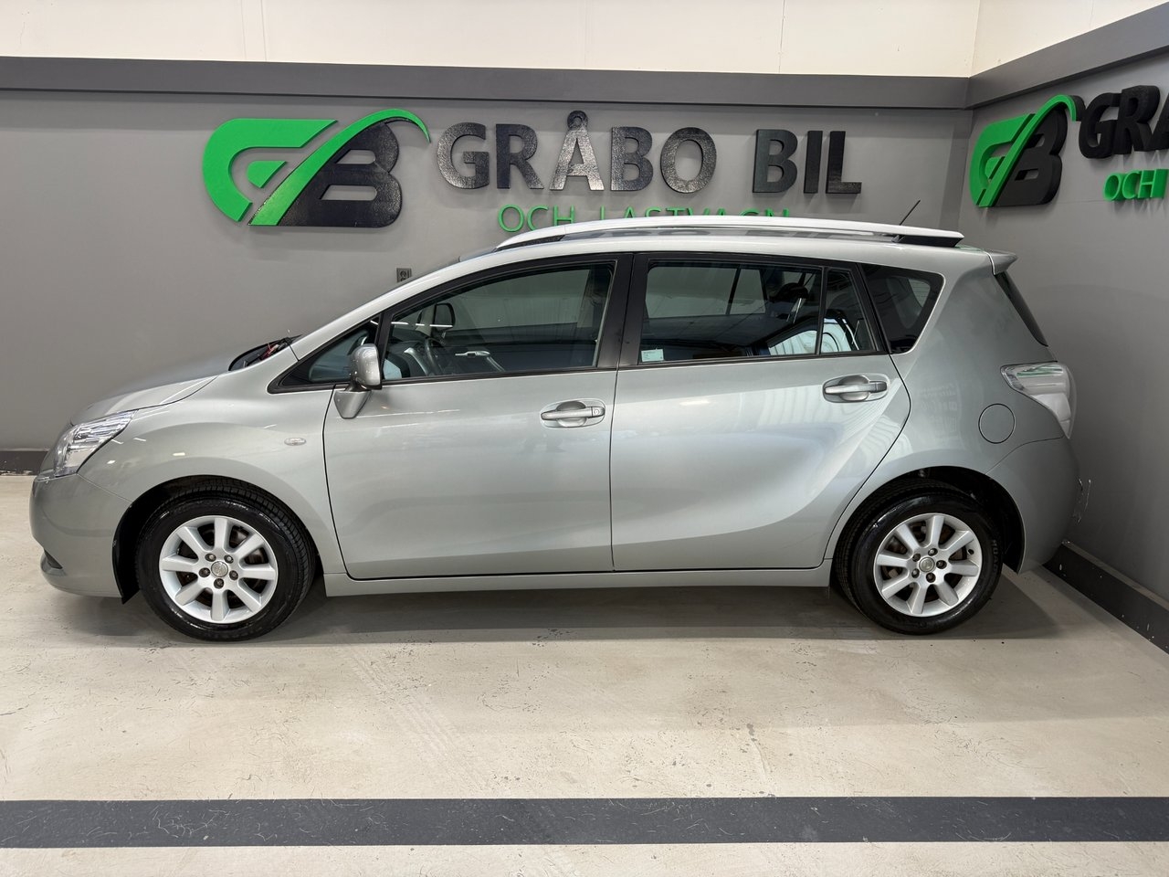 Toyota Verso 2010, bild 2/10