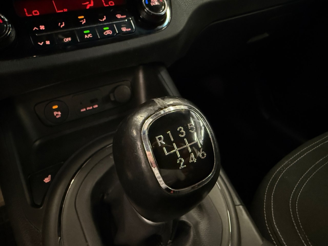Kia Sportage 2012, bild 6/12