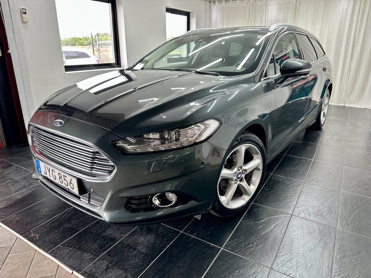 Ford Mondeo 2016, bild 4/17