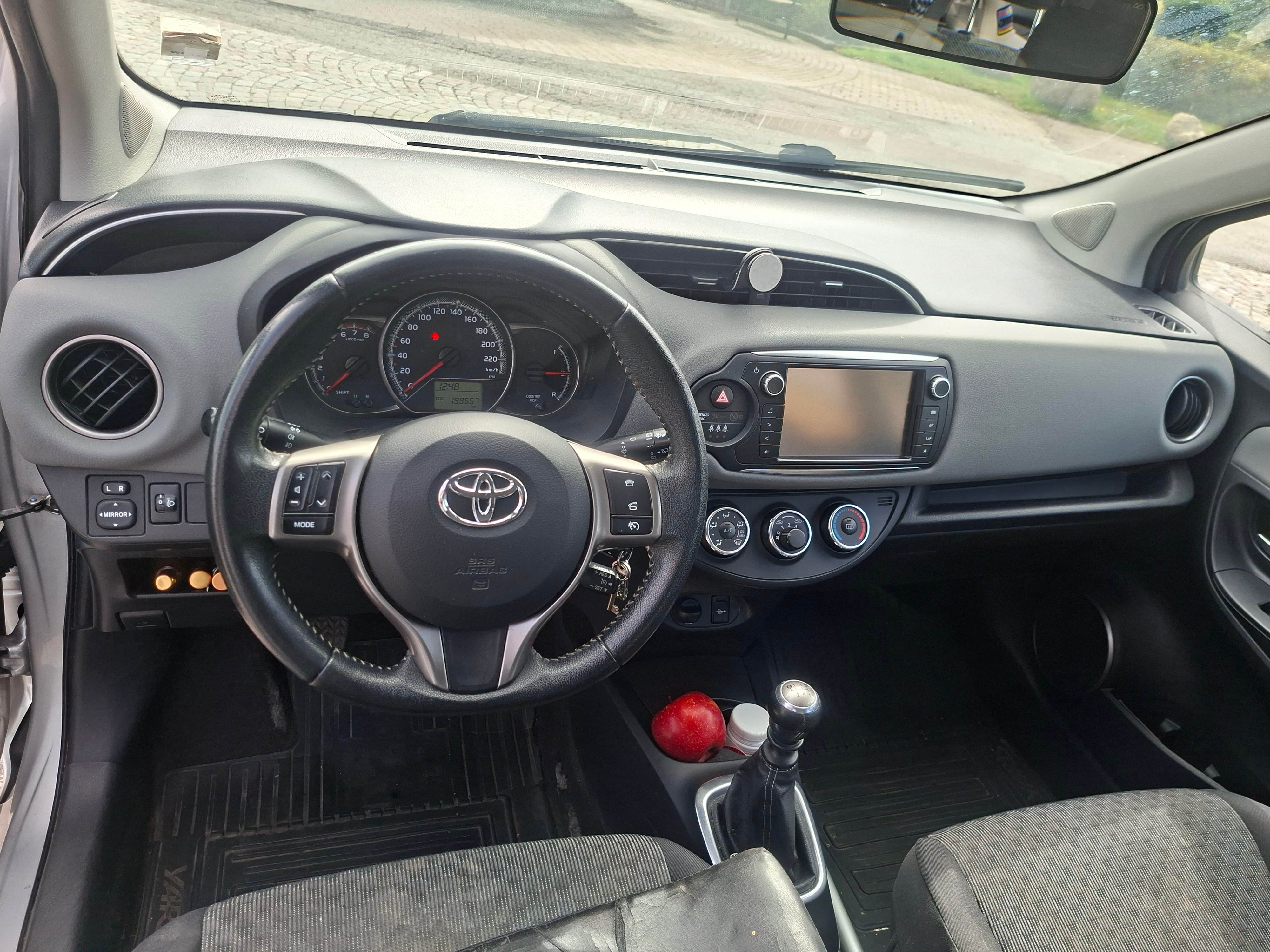 Toyota Yaris 2014, bild 4/10